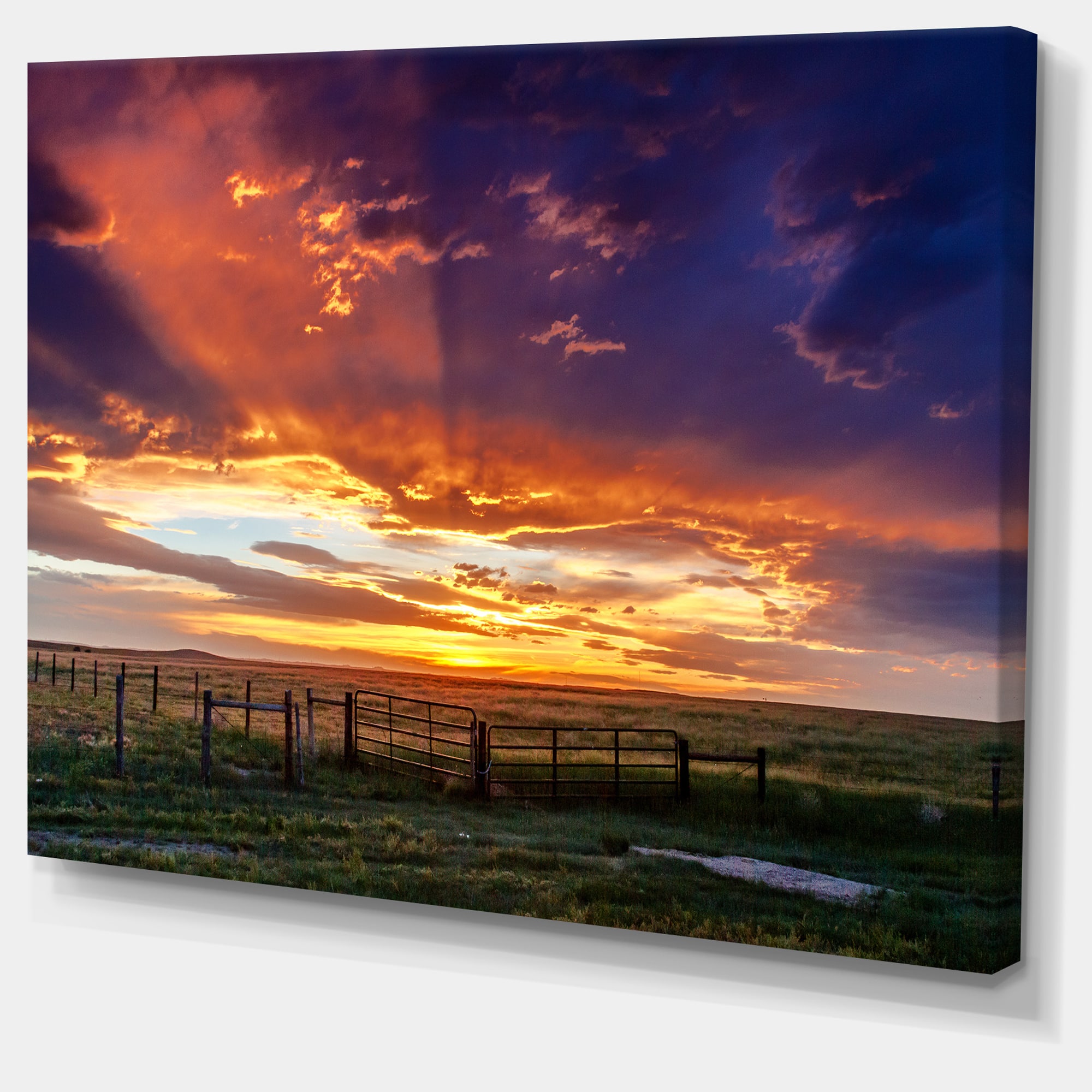 Designart - Dramatic Sunset over Prairie - Large Landscape Canvas Art