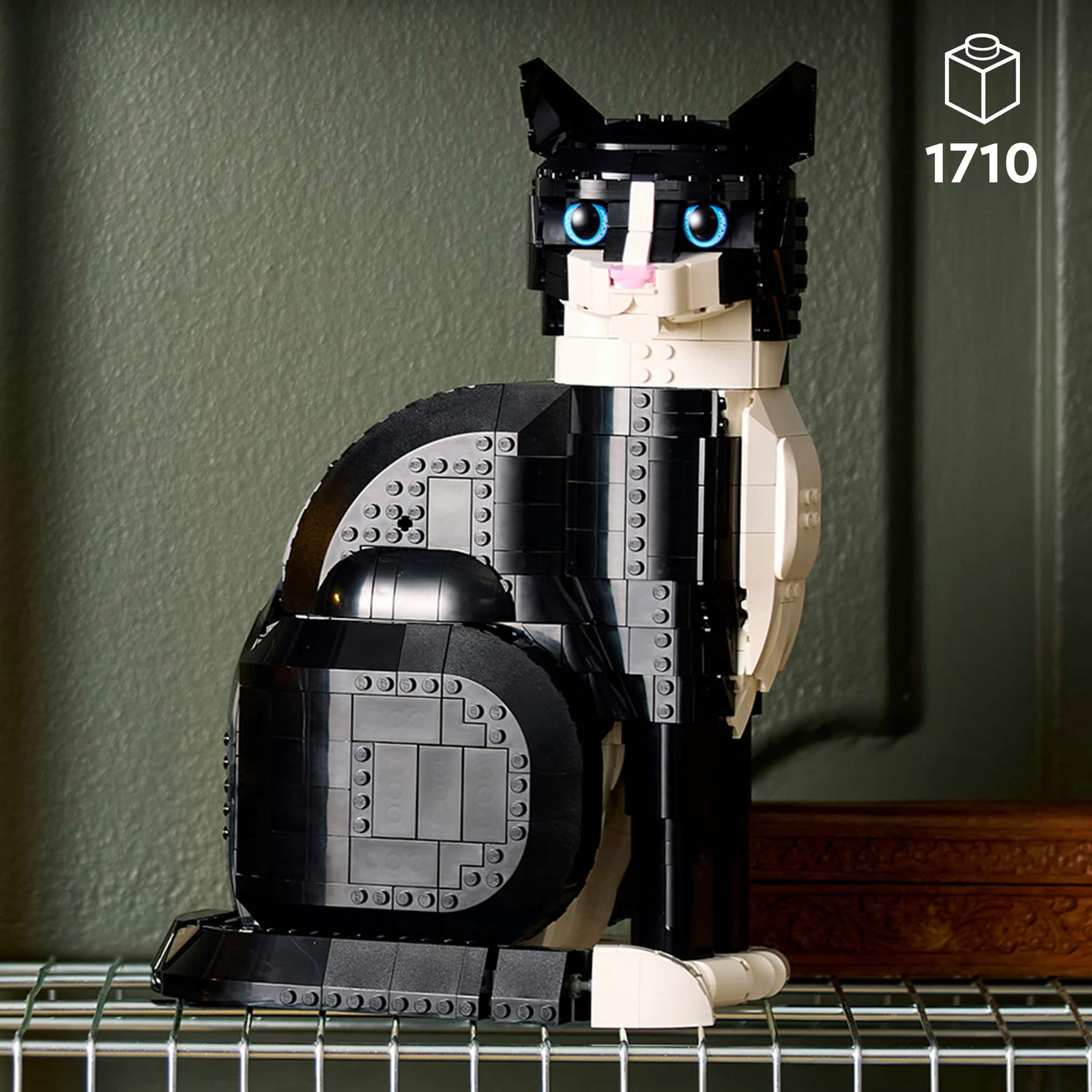 LEGO&#xAE; Ideas Tuxedo Cat, Gift Idea for Animal-Lovers 21349