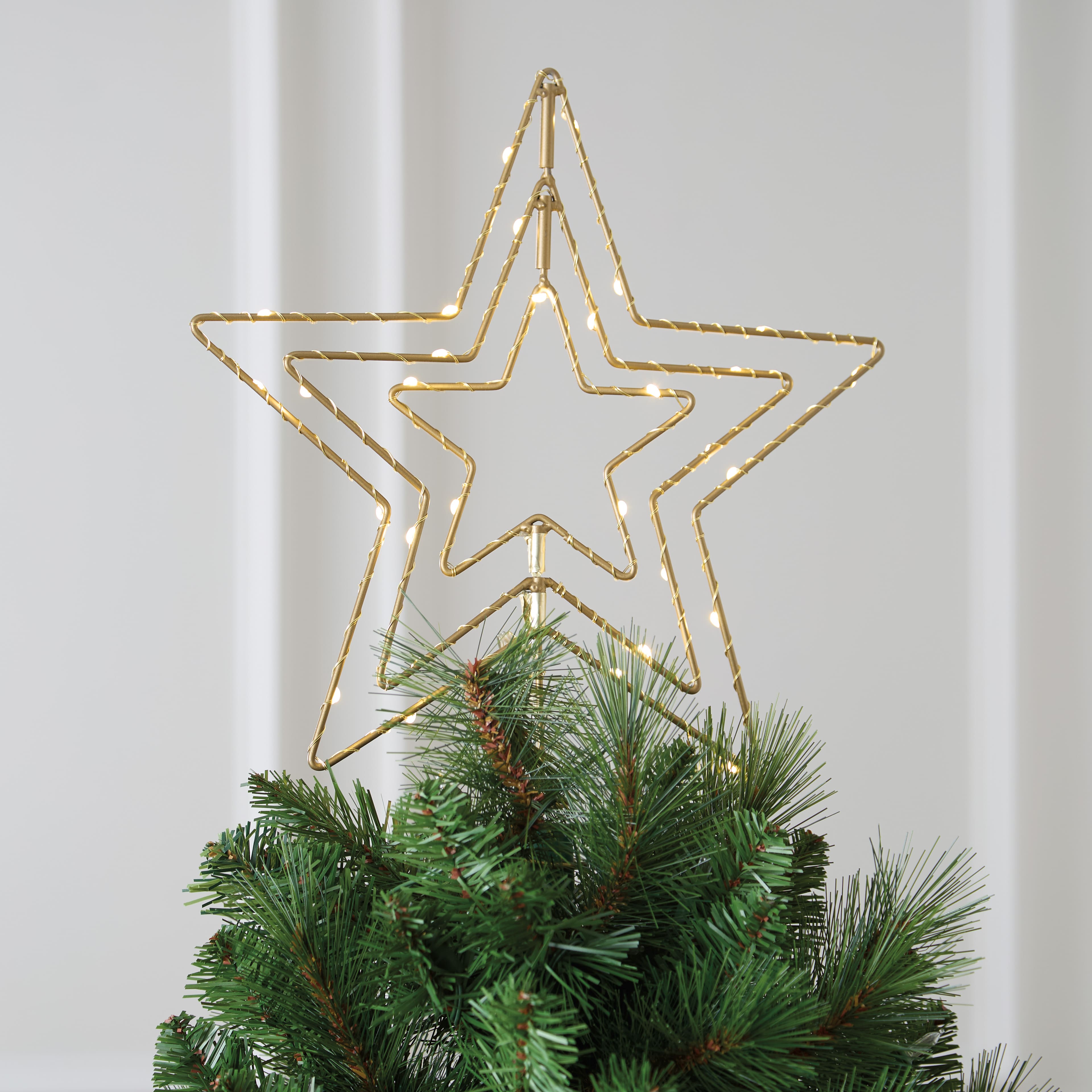 12&#x22; Gold Metal Star Lighted Tree Topper by Ashland&#xAE;