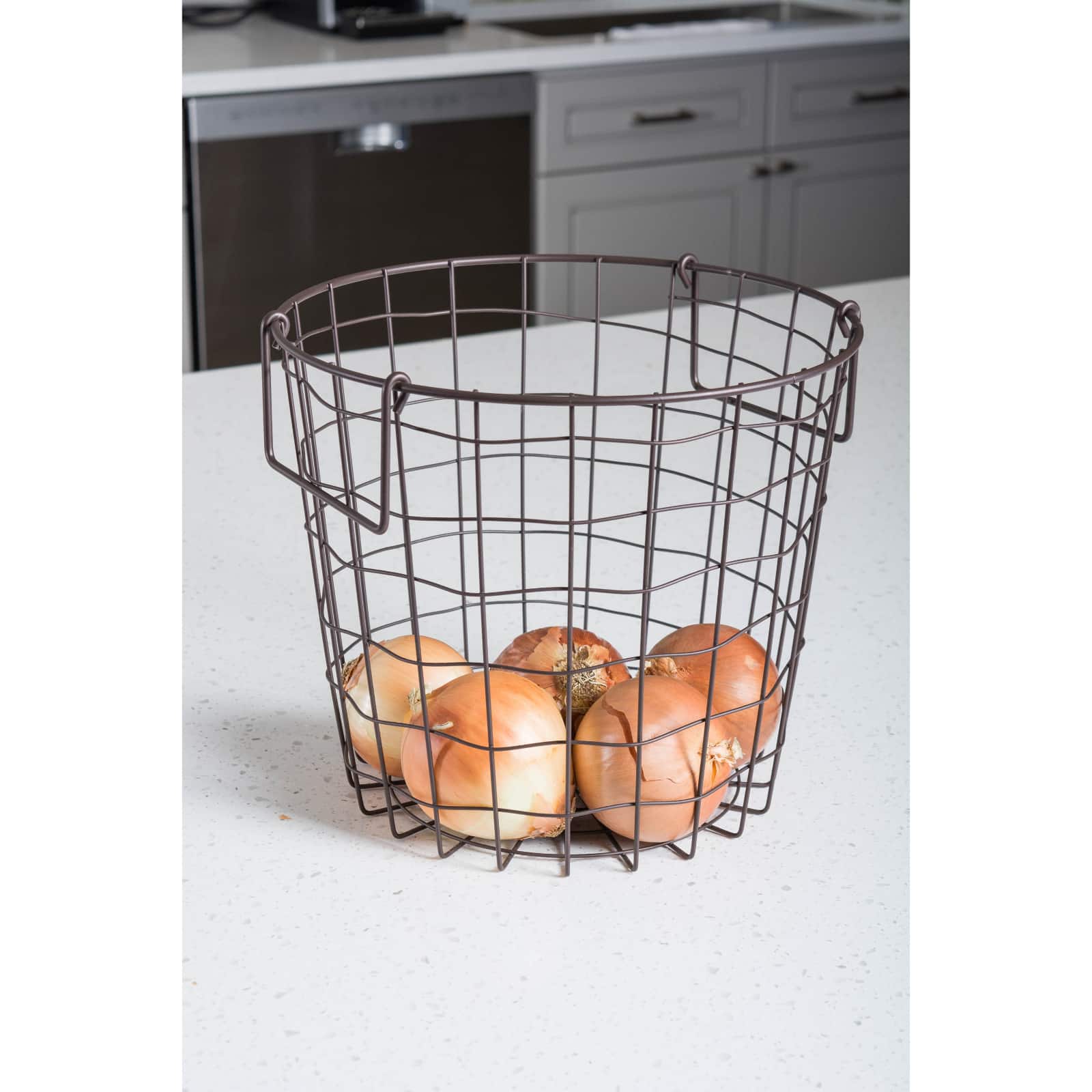 DII&#xAE; 10&#x22; Bronze Round Metal Basket