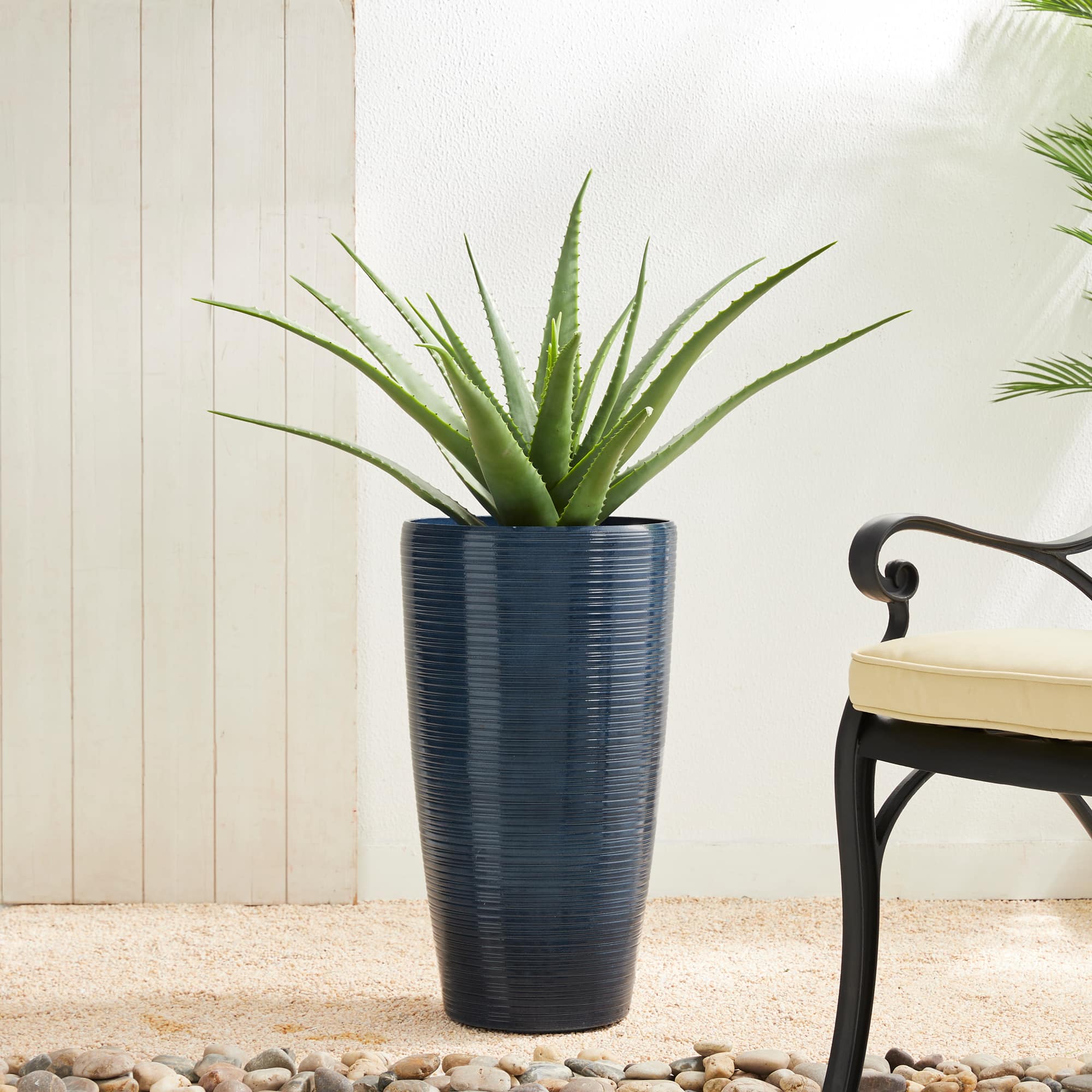 Glitzhome&#xAE; 22.5&#x22; Turquoise Faux Ceramic Textured Planters, 2ct.