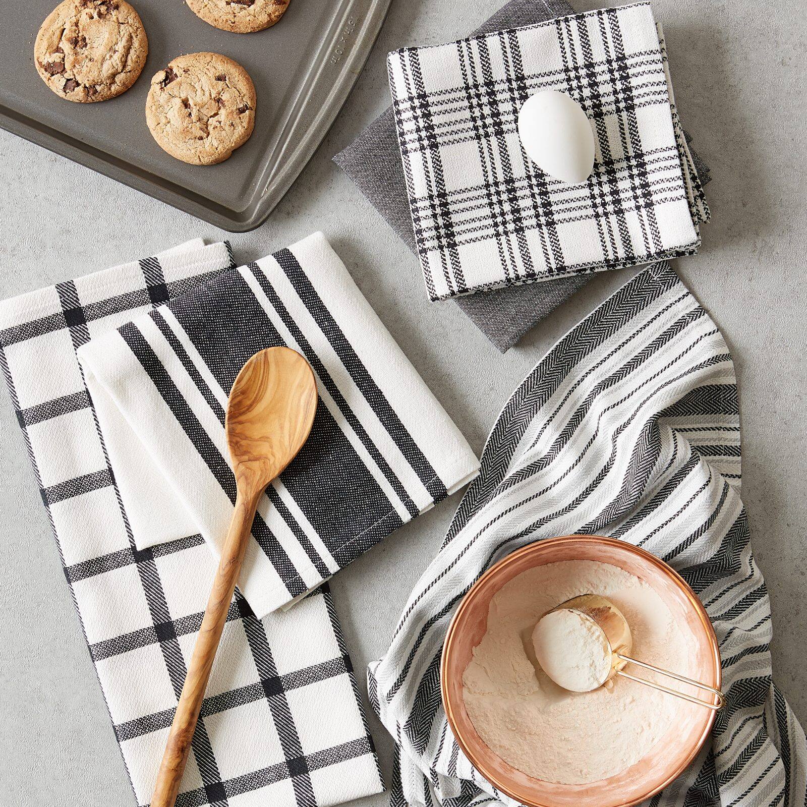 DII&#xAE; Assorted Black Woven Dishtowels Set
