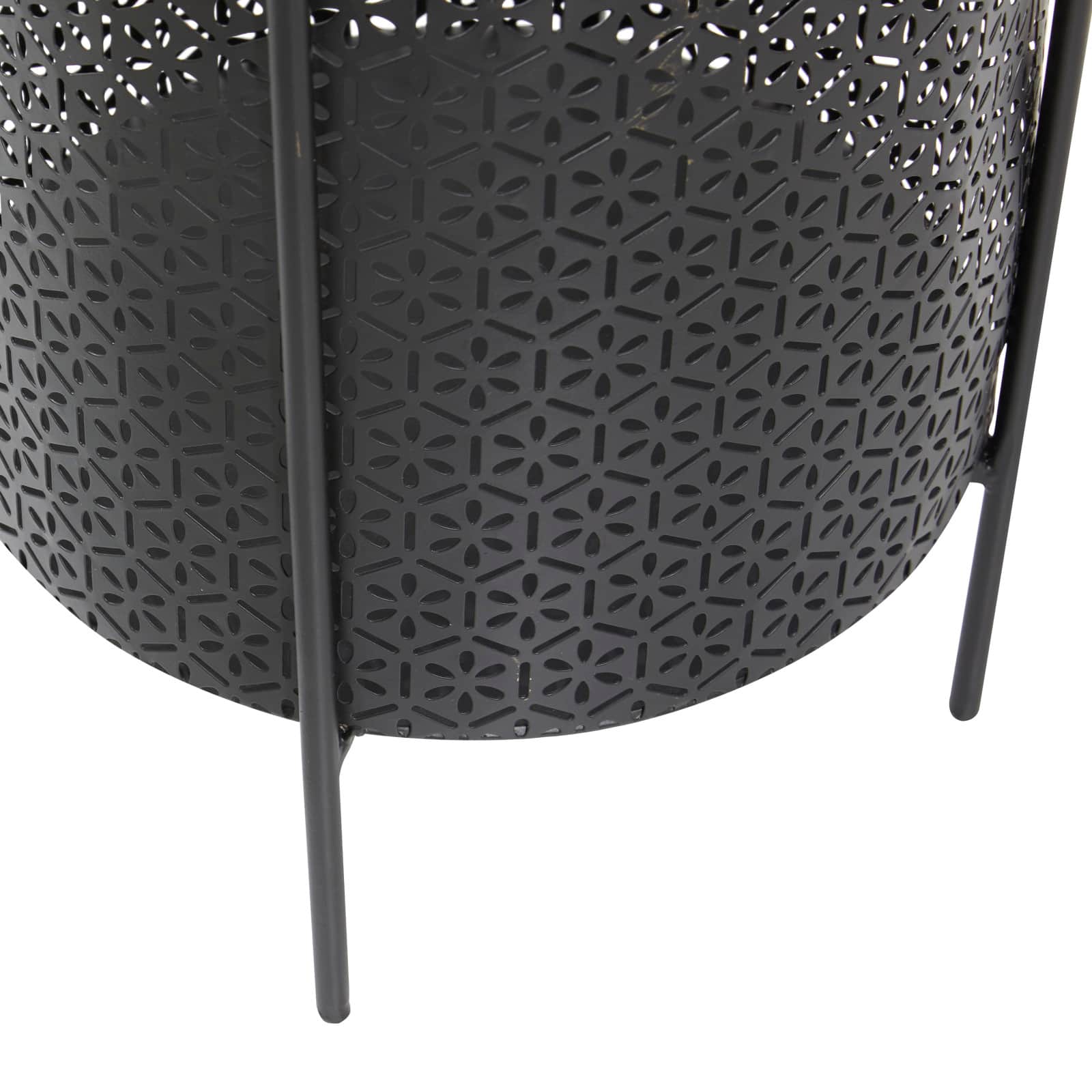 CosmoLiving by Cosmopolitan Black Metal Mesh Planter Set