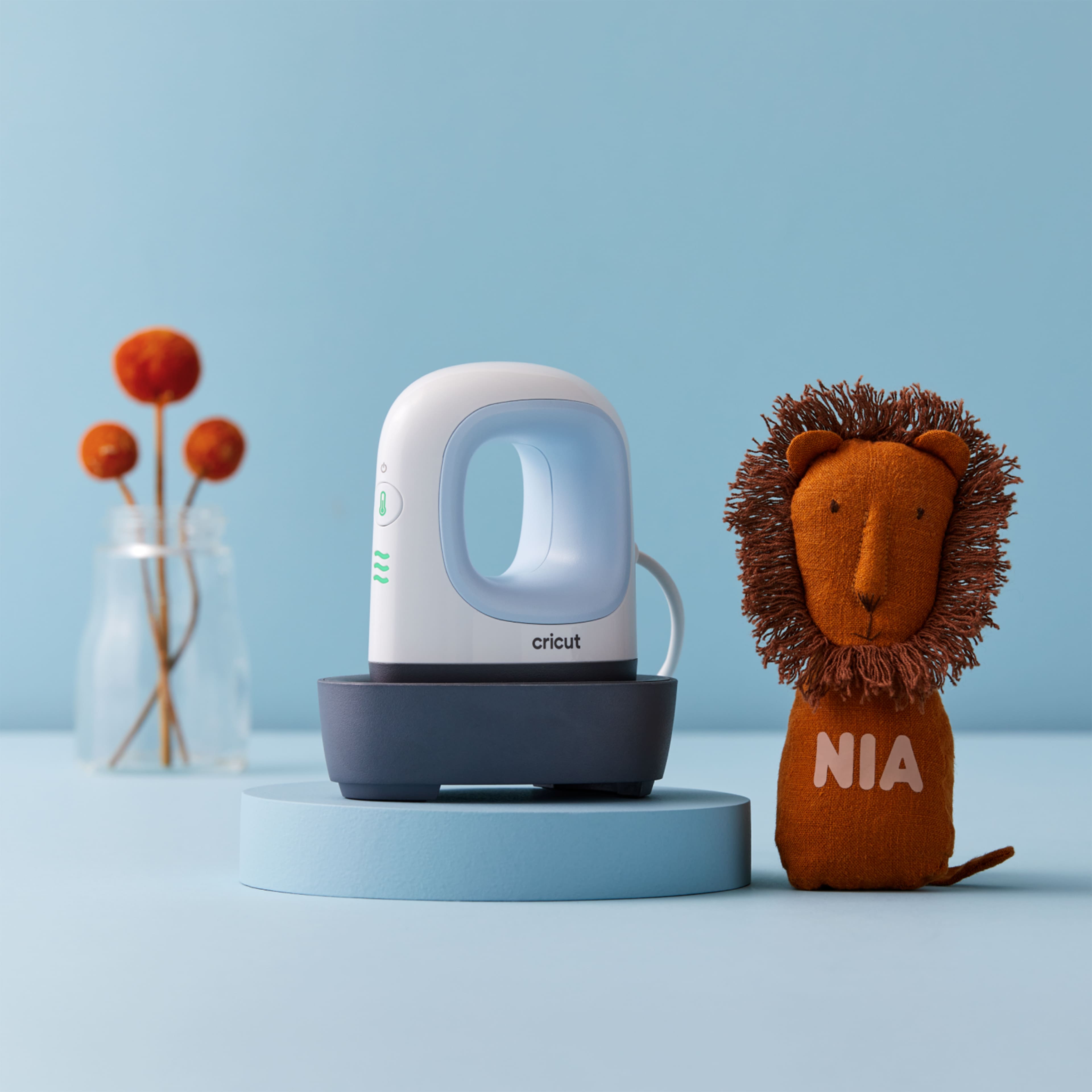 Cricut EasyPress Mini™ + Mat & Weeder Bundle