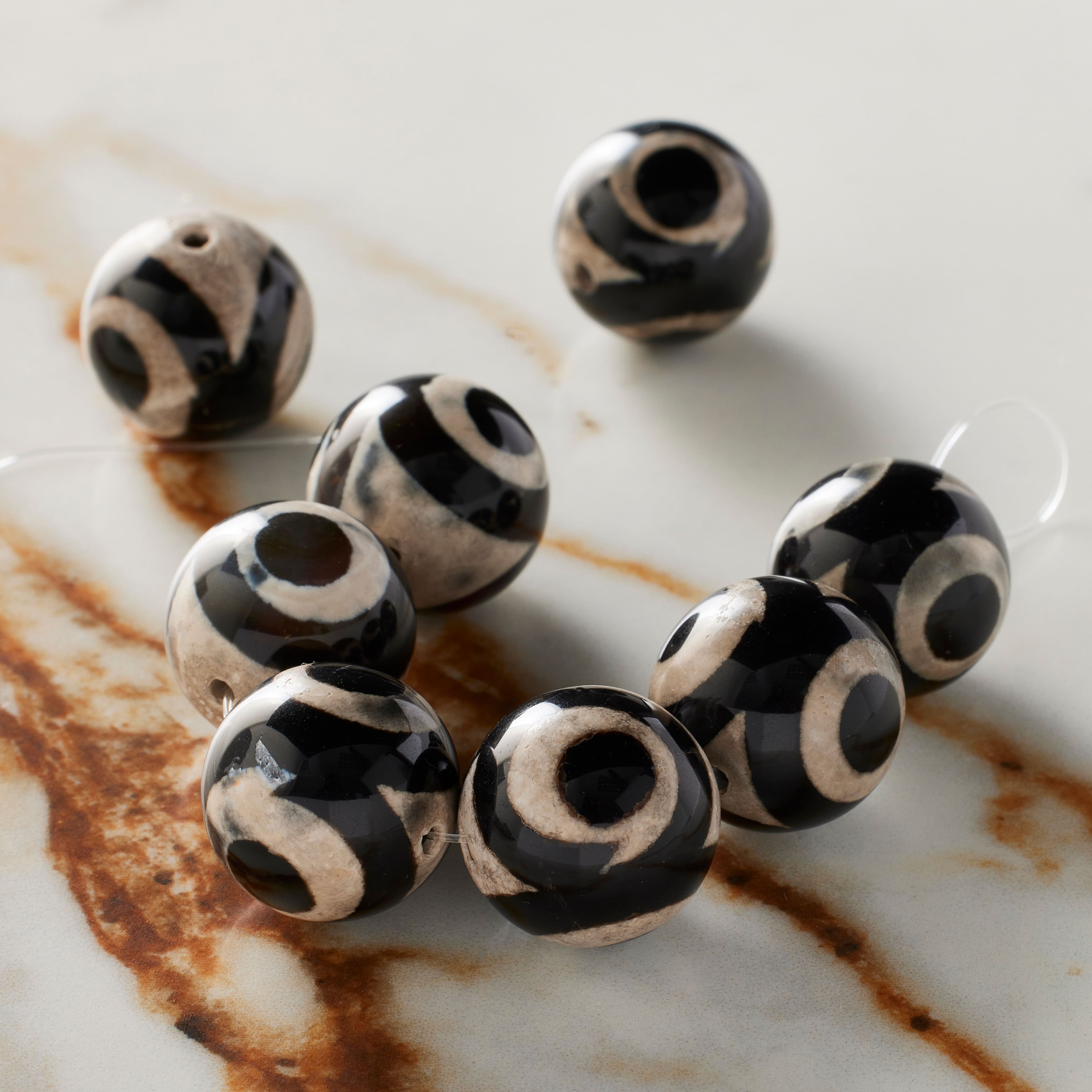 Black &#x26; Gray Tibetan Agate Round Beads, 15.5mm by Bead Landing&#x2122;