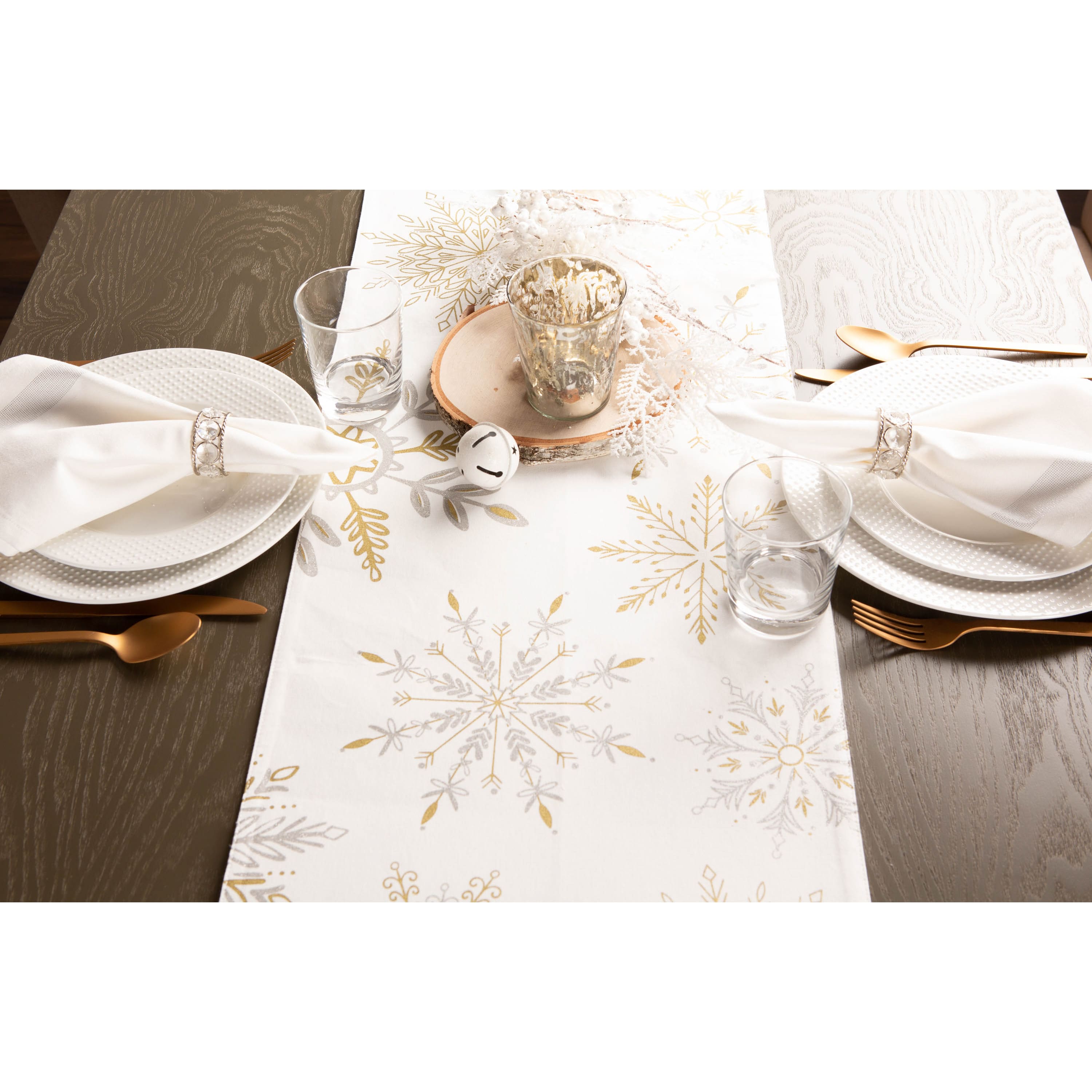 DII&#xAE; 72&#x27;&#x27; Snowflake Sparkle Printed Table Runner