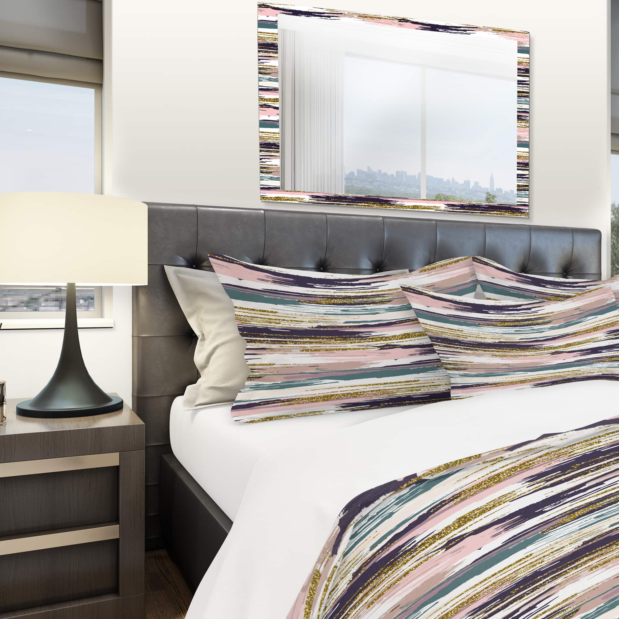 Designart &#x27;Gold Glitter Textured Brush Strokes &#x26; Stripes&#x27; Modern &#x26; Contemporary Bedding Set - Duvet Cover &#x26; Shams