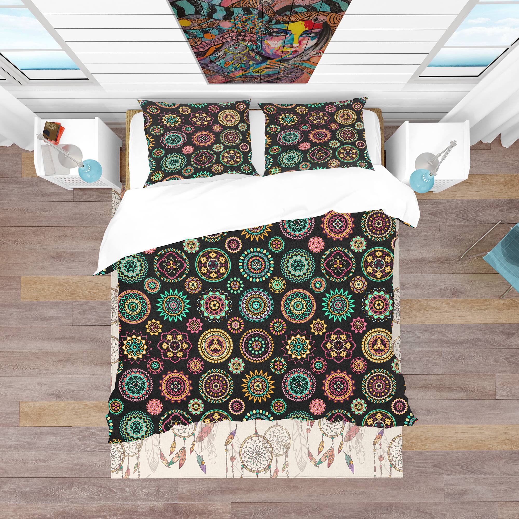 Designart &#x27;Geometric Round Ethnic Decorative Elements&#x27; Bohemian &#x26; Eclectic Bedding Set - Duvet Cover &#x26; Shams