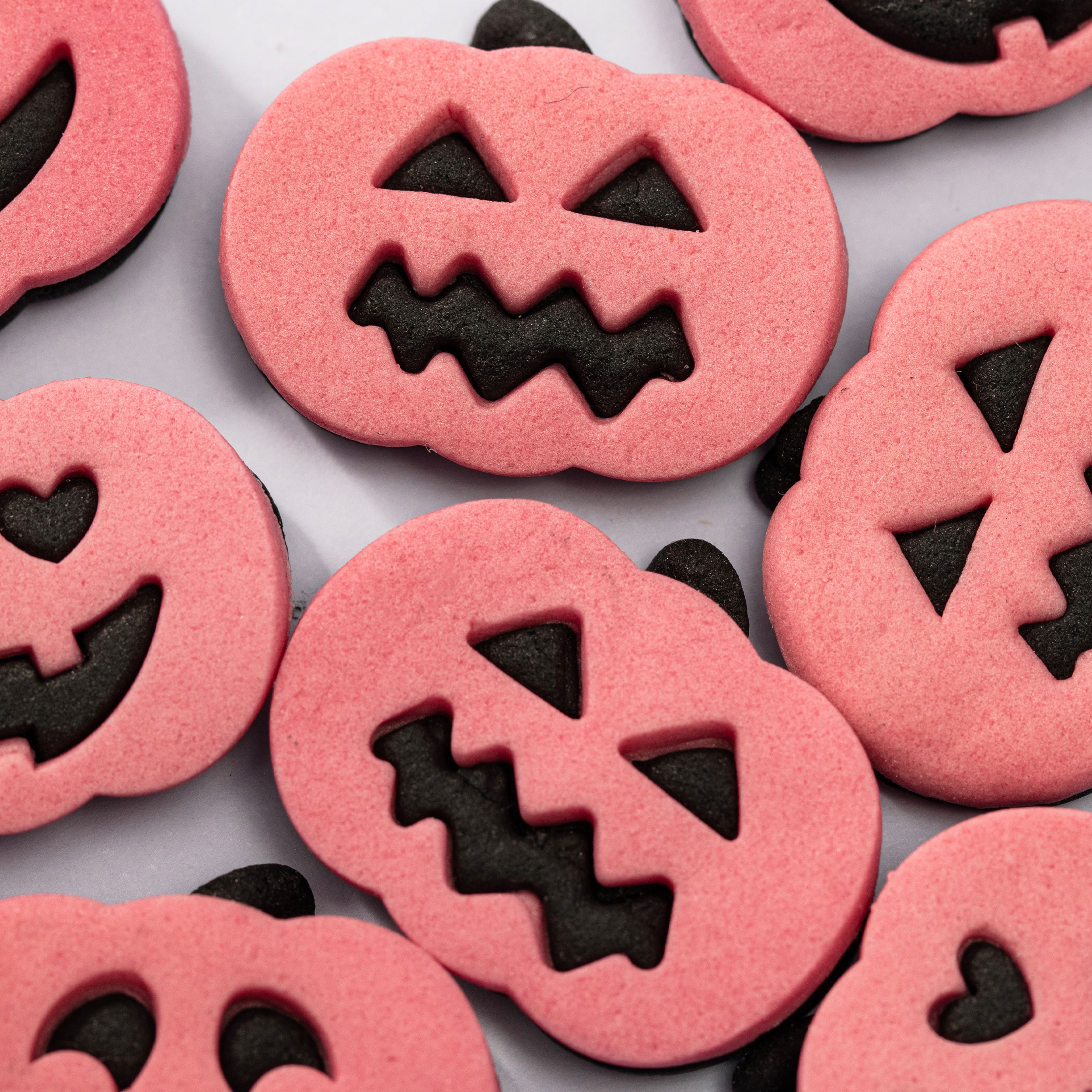 PME Cake Sweet Street&#xAE; Pink Pumpkins Icing Decorations