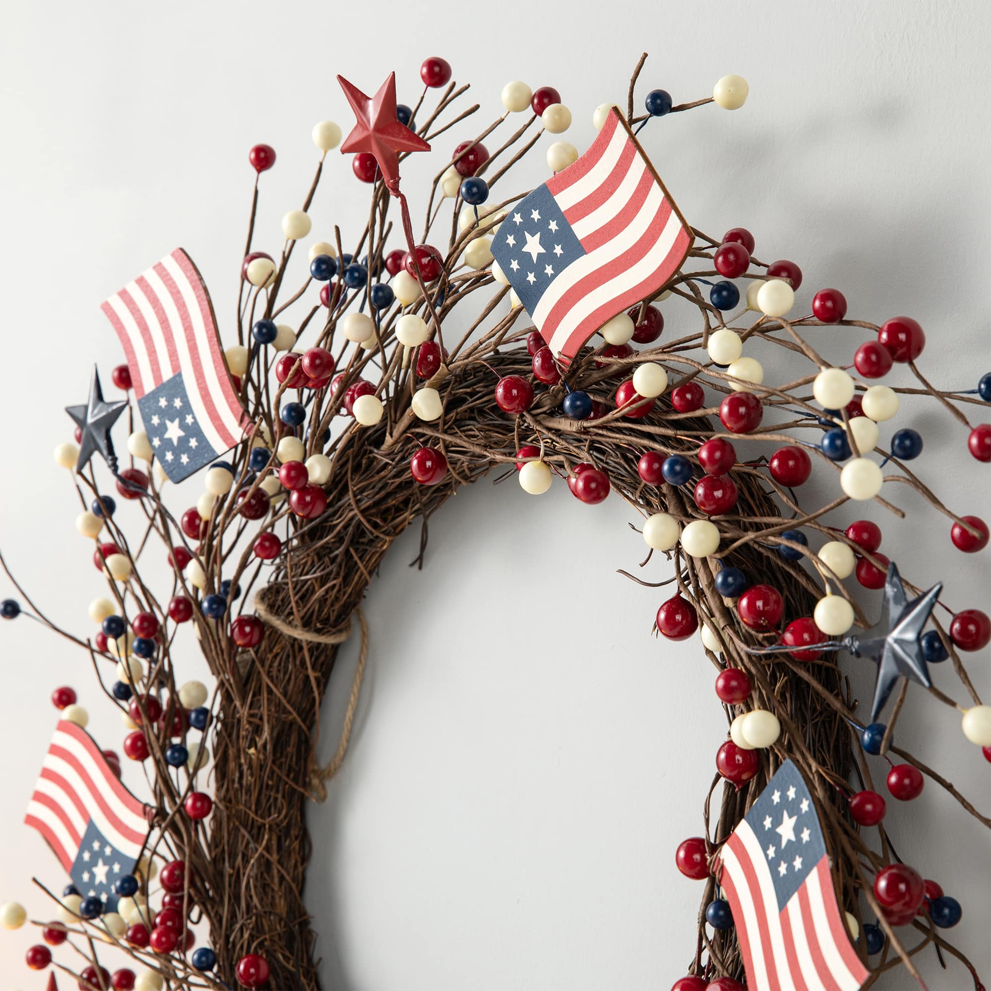 Glitzhome&#xAE; 22&#x22; Americana Flag &#x26; Berry Wreath
