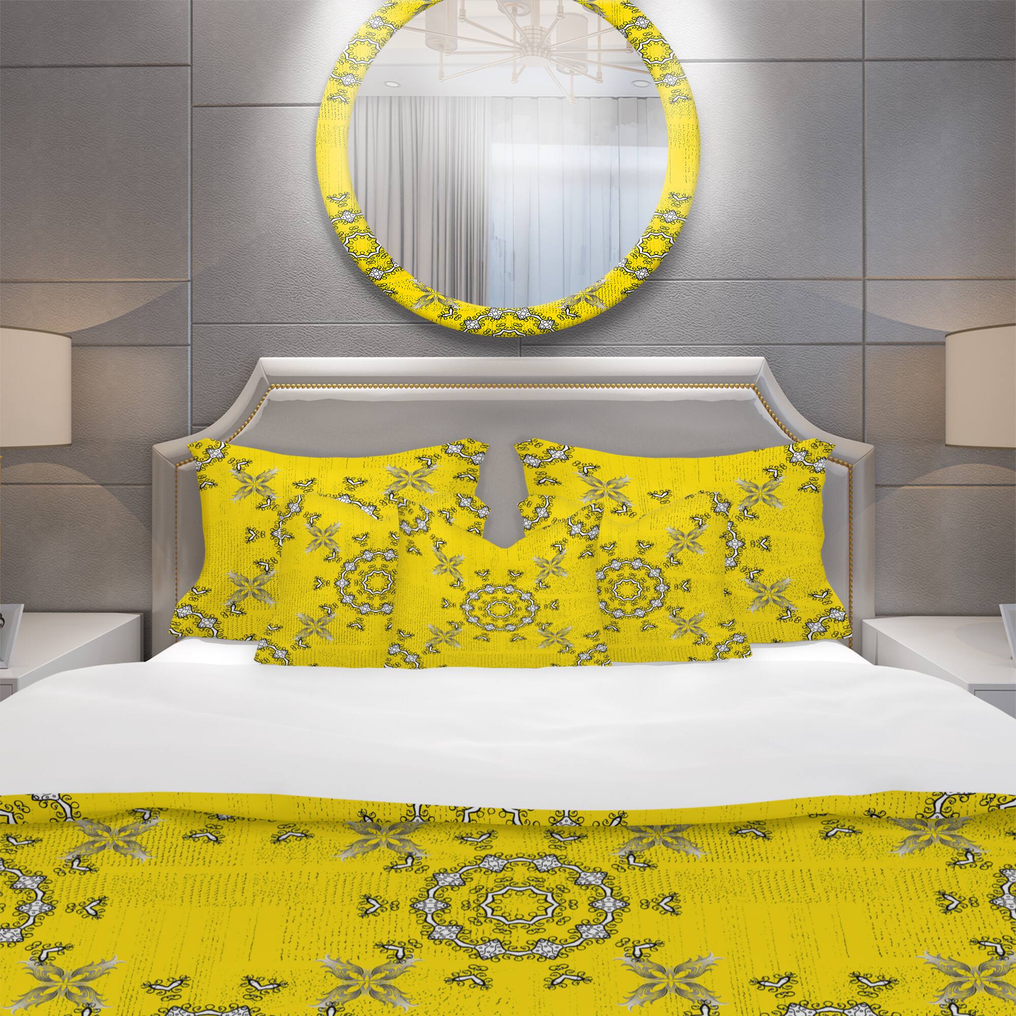 Designart &#x27;Indian Vintage Mandala Pattern&#x27; Bohemian &#x26; Eclectic Bedding Set - Duvet Cover &#x26; Shams