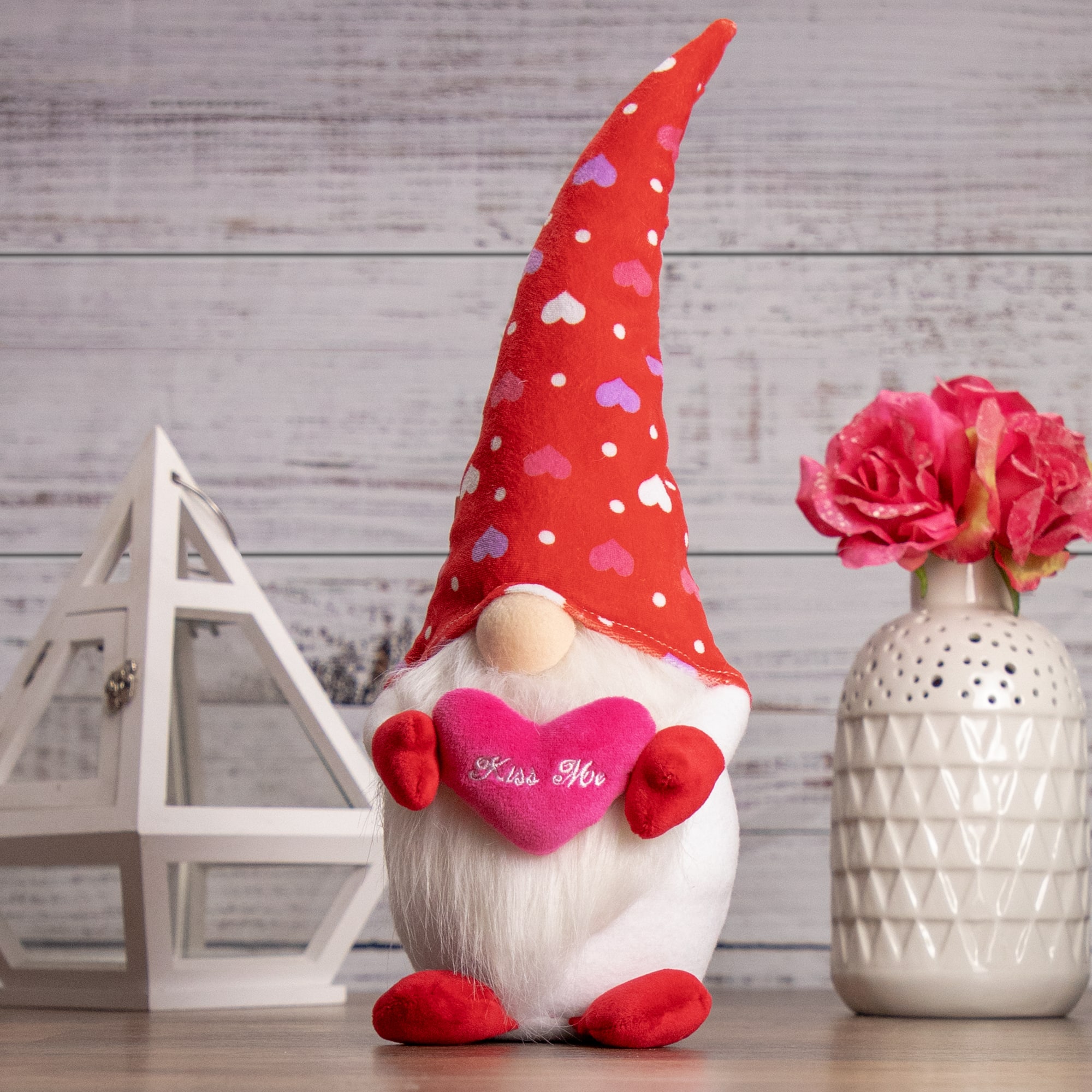 16&#x22; Red Hearts Kiss Me Valentine&#x27;s Day Gnome