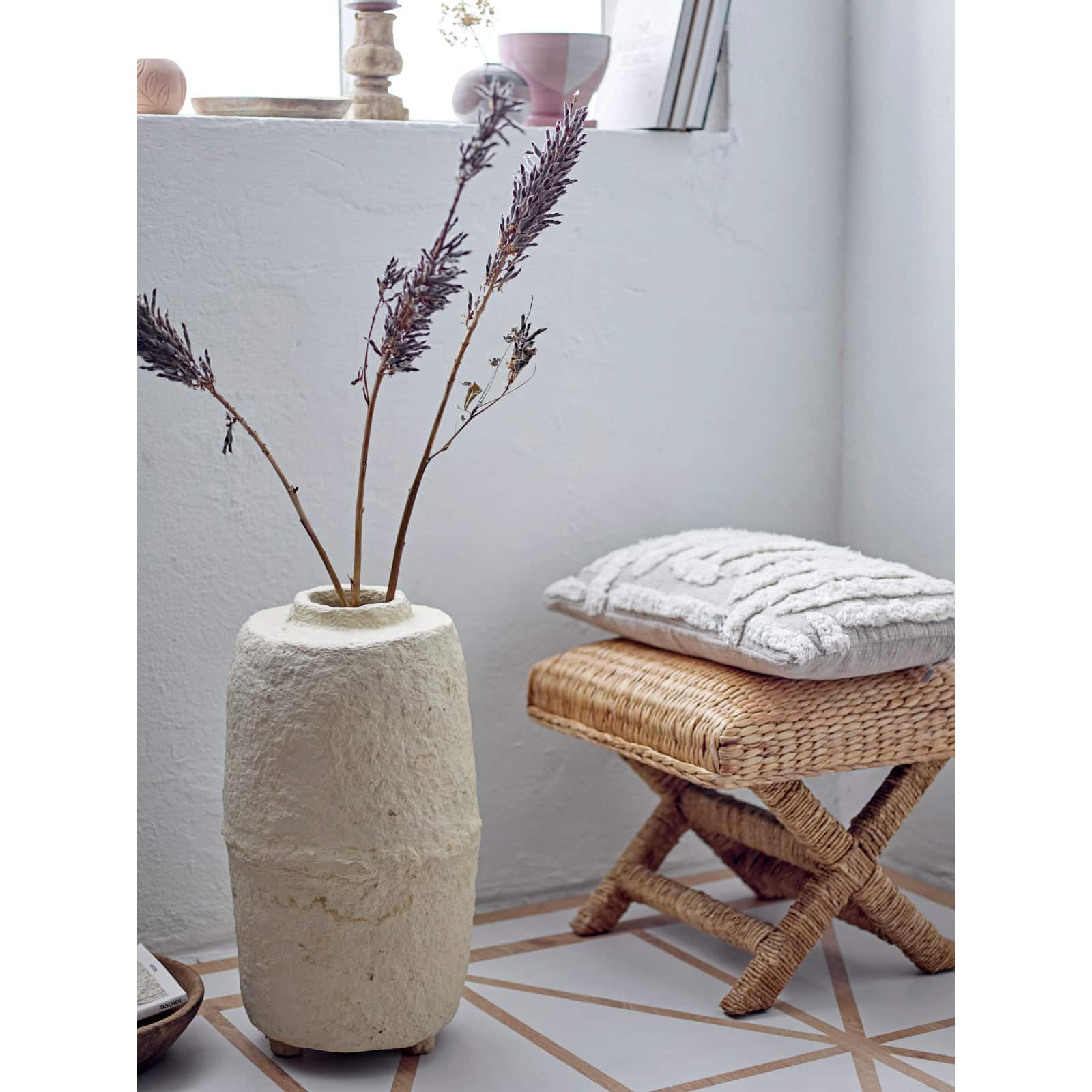 18.5&#x22; Wood &#x26; Water Hyacinth Woven Stool