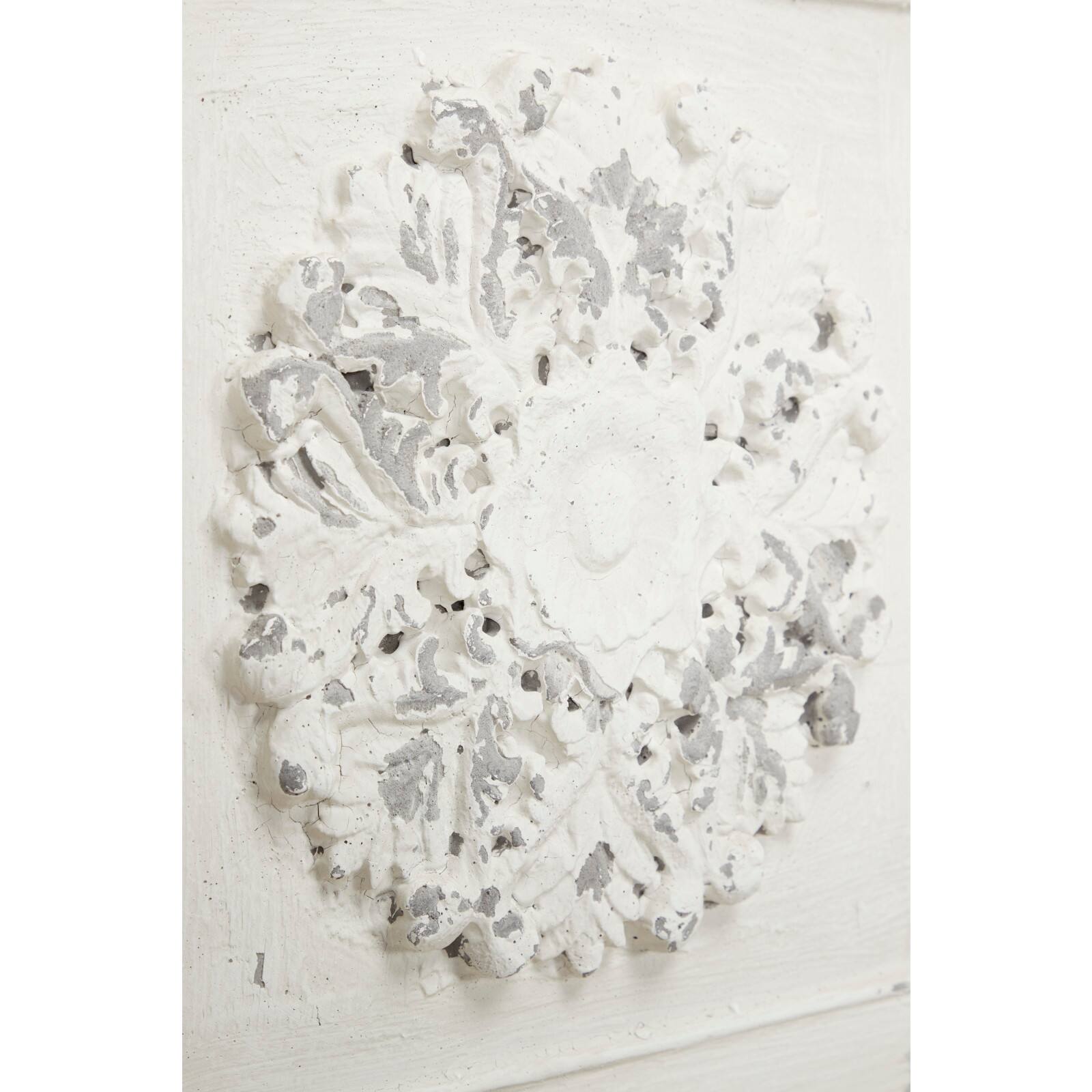 Set of 4 White Fiberglass Vintage Floral Wall Decor, 19&#x22; x 19&#x22;