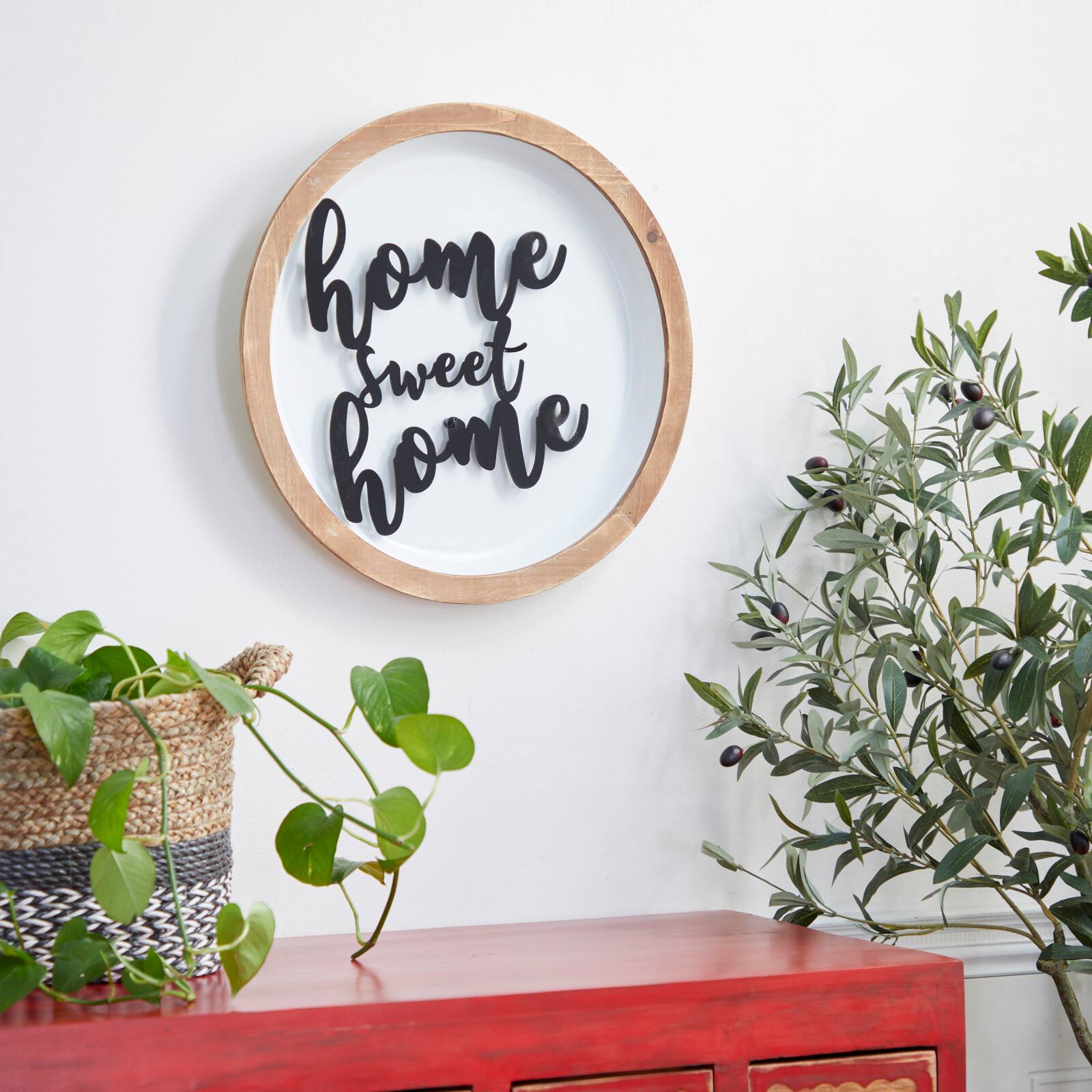 White Metal Farmhouse Wall Decor 17" x 17" x 2"