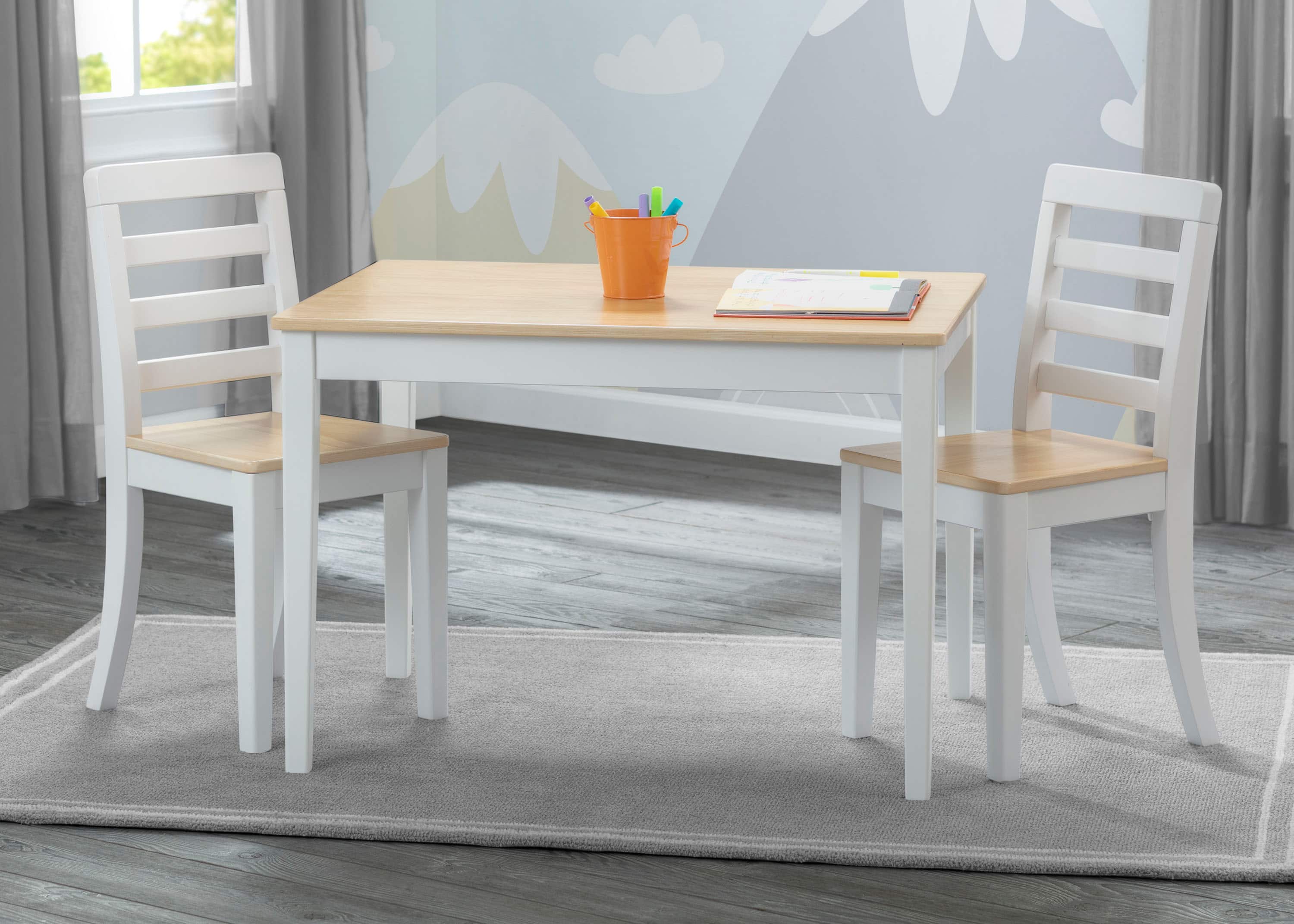 Delta Children Gateway Table & 2 Chairs Set