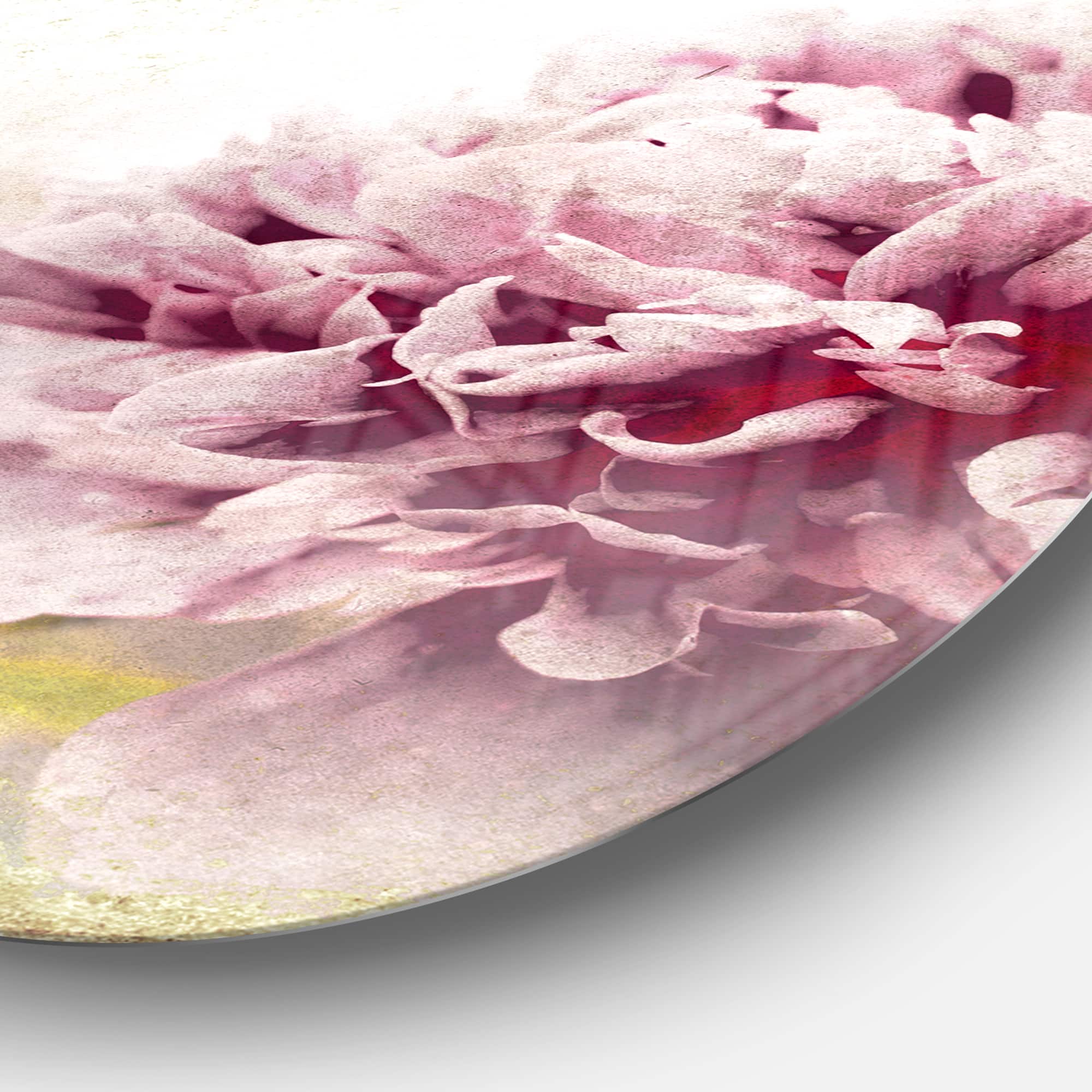 Designart - Pink Peony in Vintage Style&#x27; Floral Circle Metal Wall Art