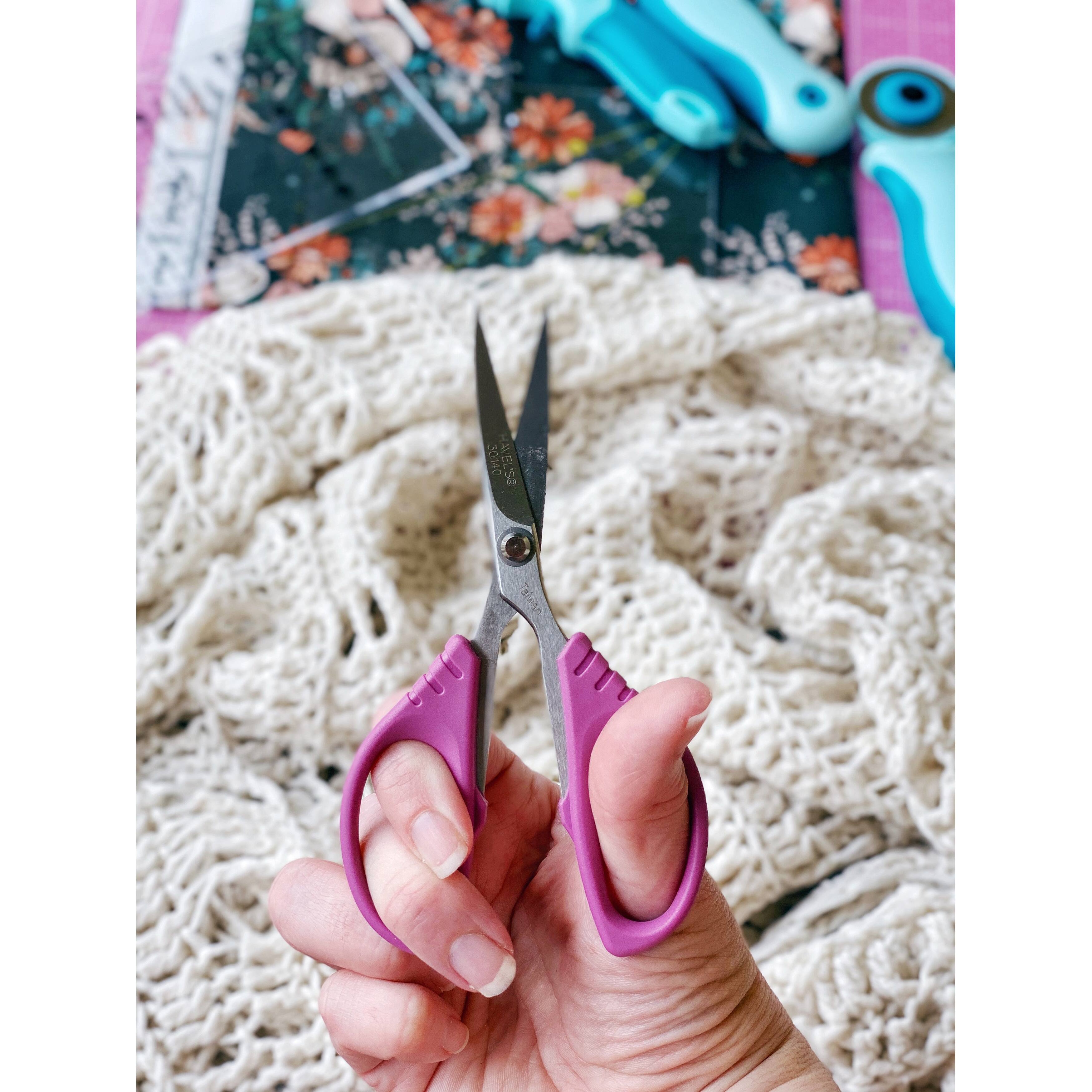 Havel&#x27;s&#x2122; 5.5&#x22; Sew Creative Curved Tip Applique Scissors