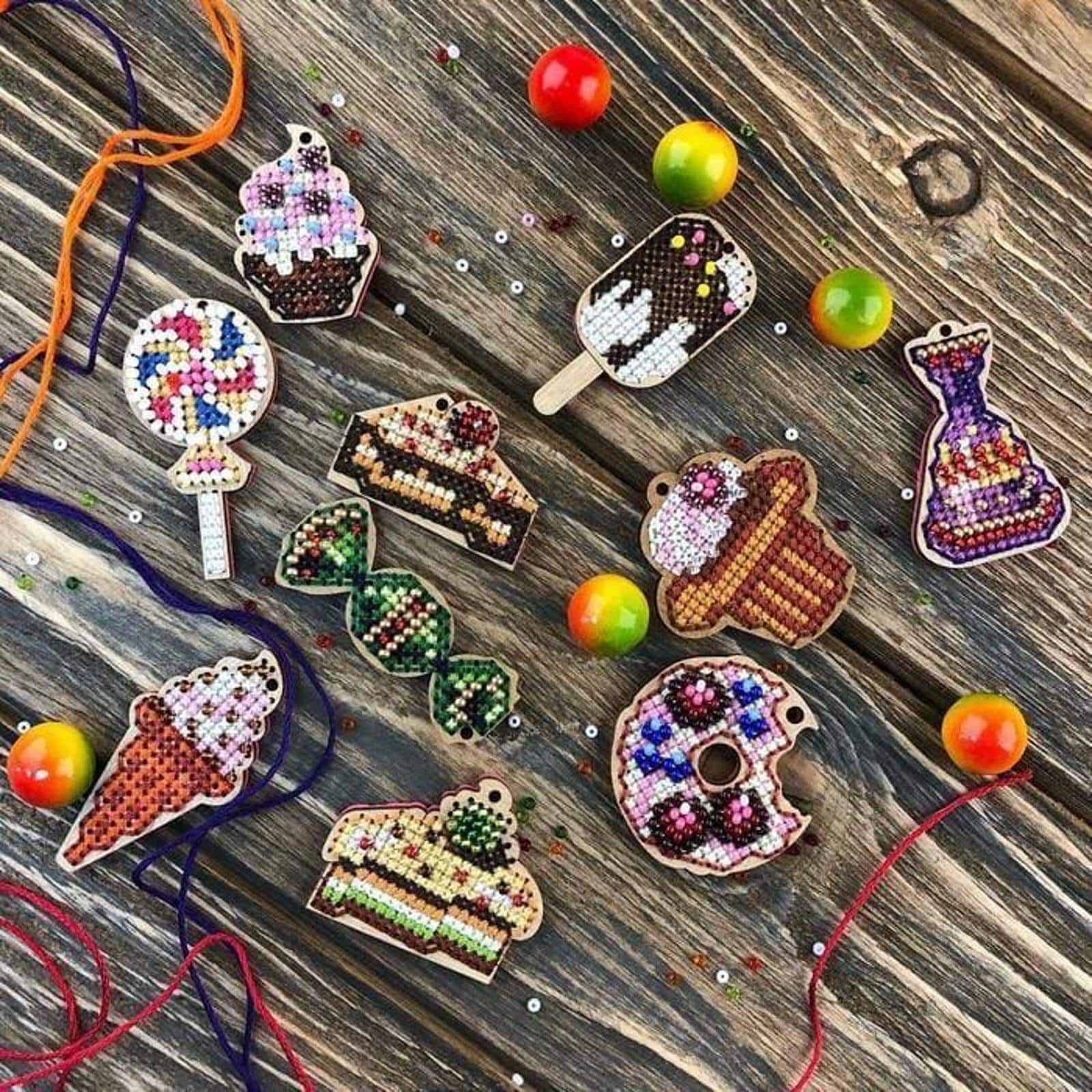 Wonderland Crafts Sweets Embroidery Blanks Set