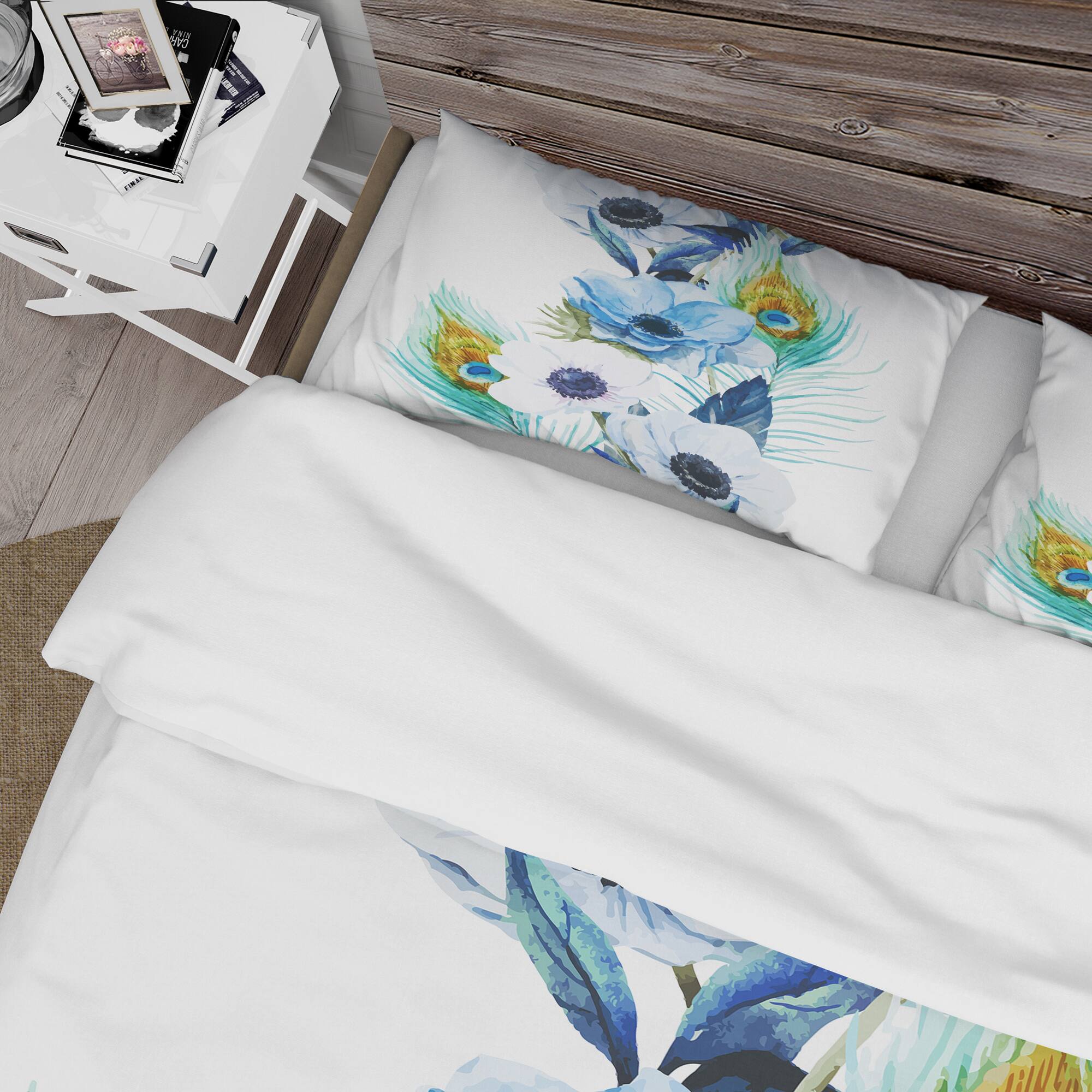 Designart &#x27;Anemones And Peacock Feathers&#x27; Floral Bedding Set - Duvet Cover &#x26; Shams