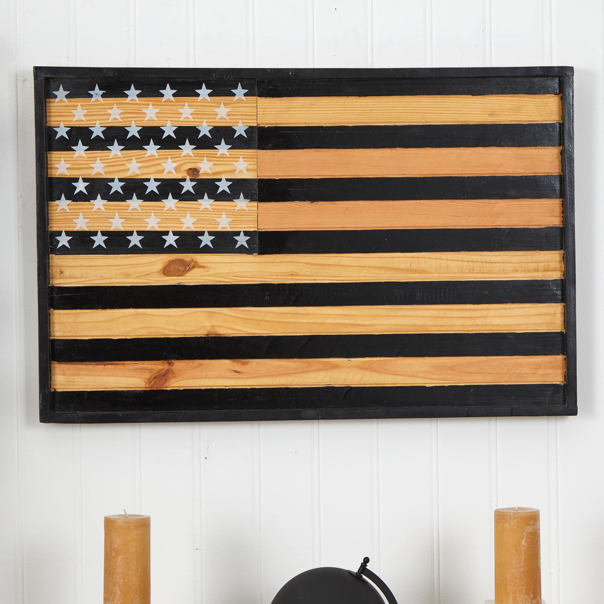 36&#x22; Dark Wood American Flag Wall D&#xE9;cor