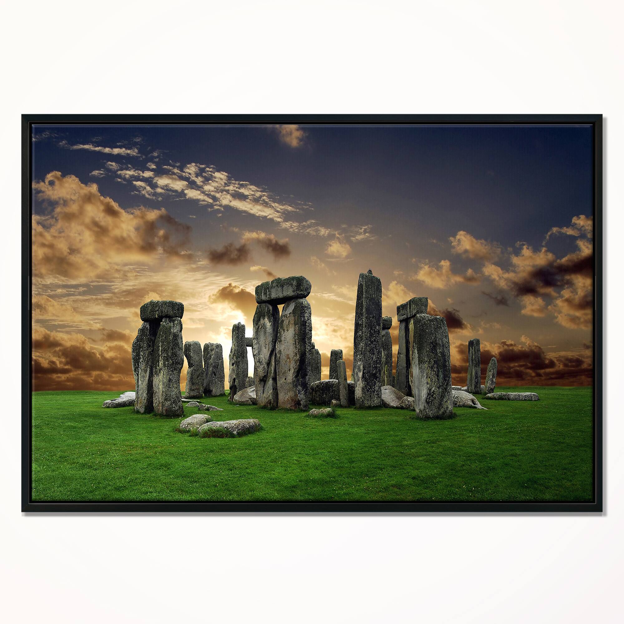 Designart - Stonehenge - Landscape Photography Canvas Art Print in Black Frame