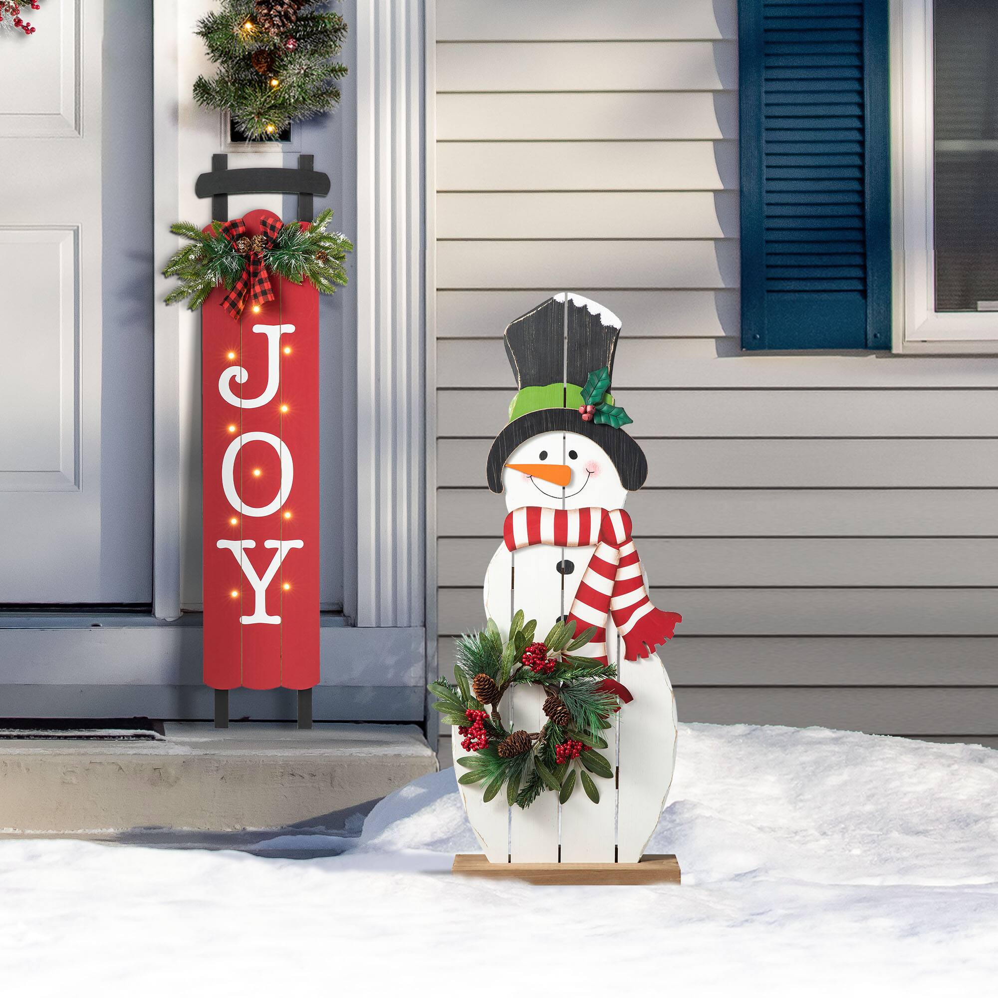 Glitzhome&#xAE; 36&#x22; Christmas Snowman with Floral Wreath Porch D&#xE9;cor