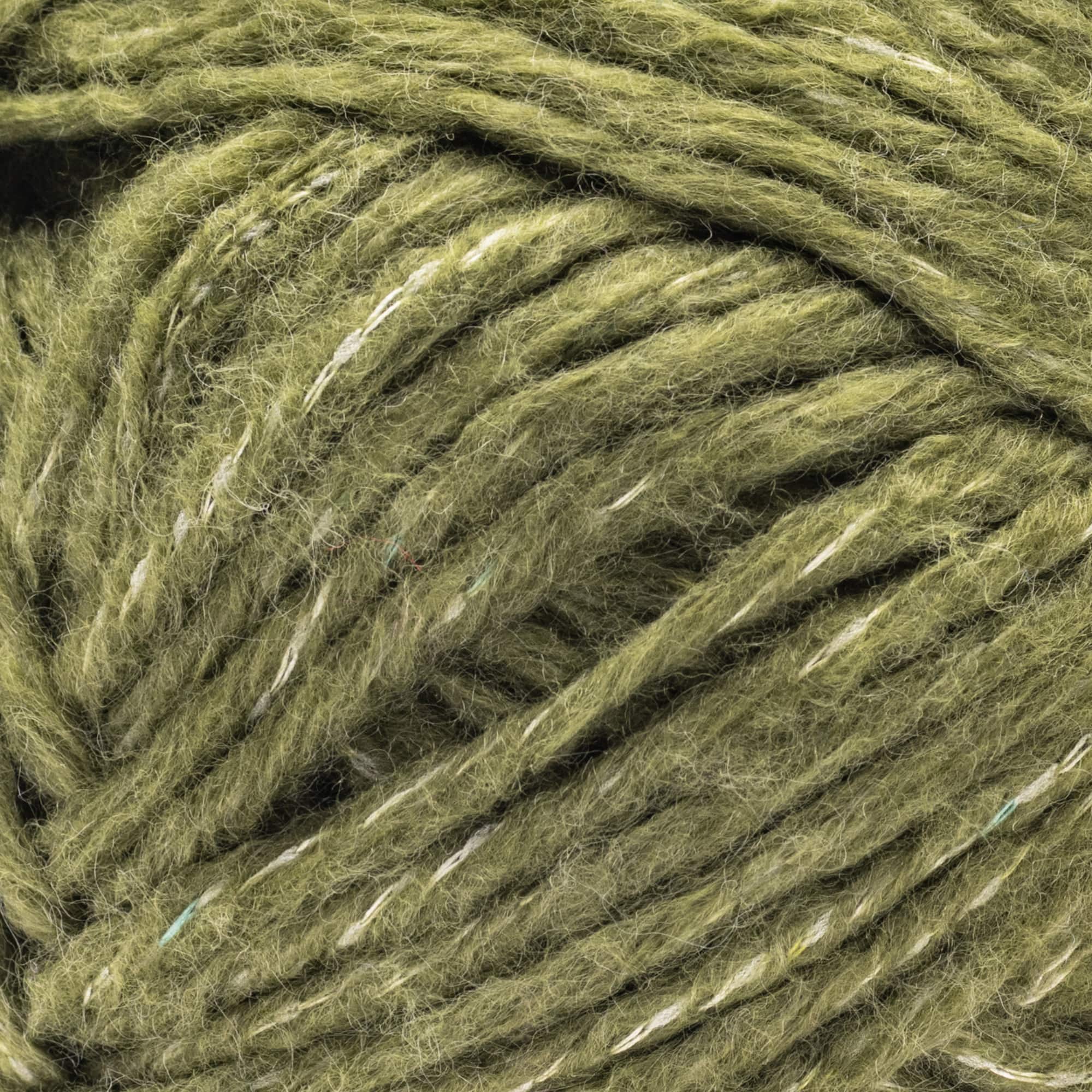 Bernat&#xAE; Super Fluffee&#x2122; Yarn