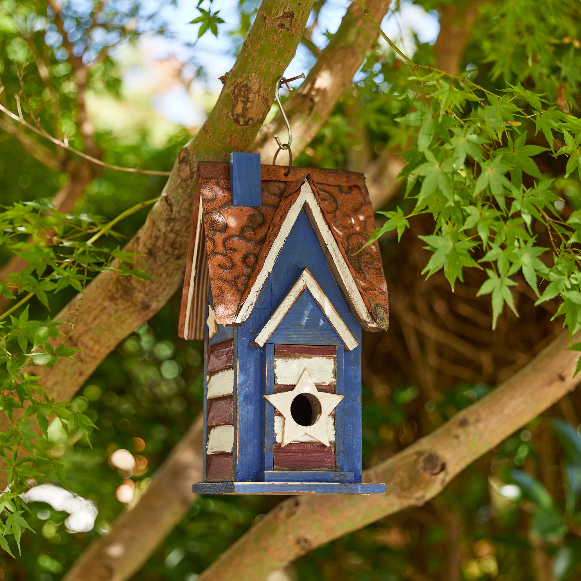 Glitzhome® 12.25" Patriotic Distressed Wood Villa Birdhouse