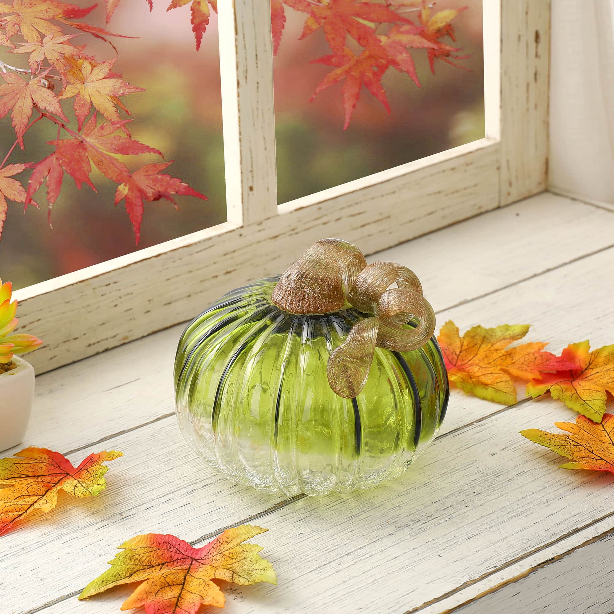 Glitzhome&#xAE; Short Crackle Glass Pumpkin, Green
