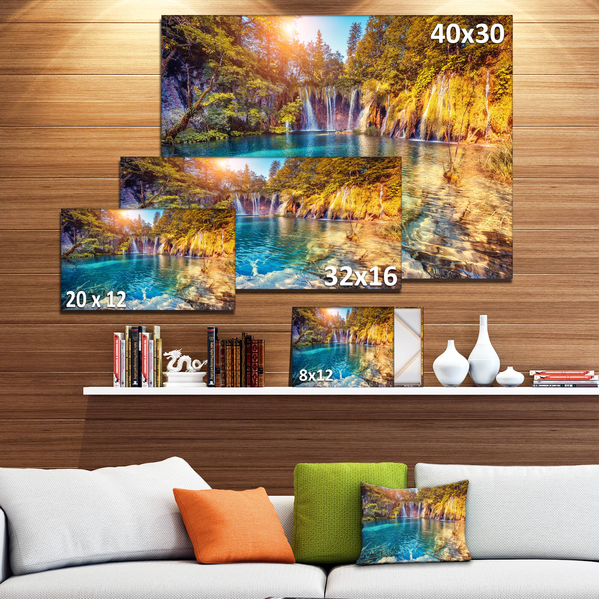 Designart - Turquoise Water and Sunny Beams - Landscape Photography Canvas Print