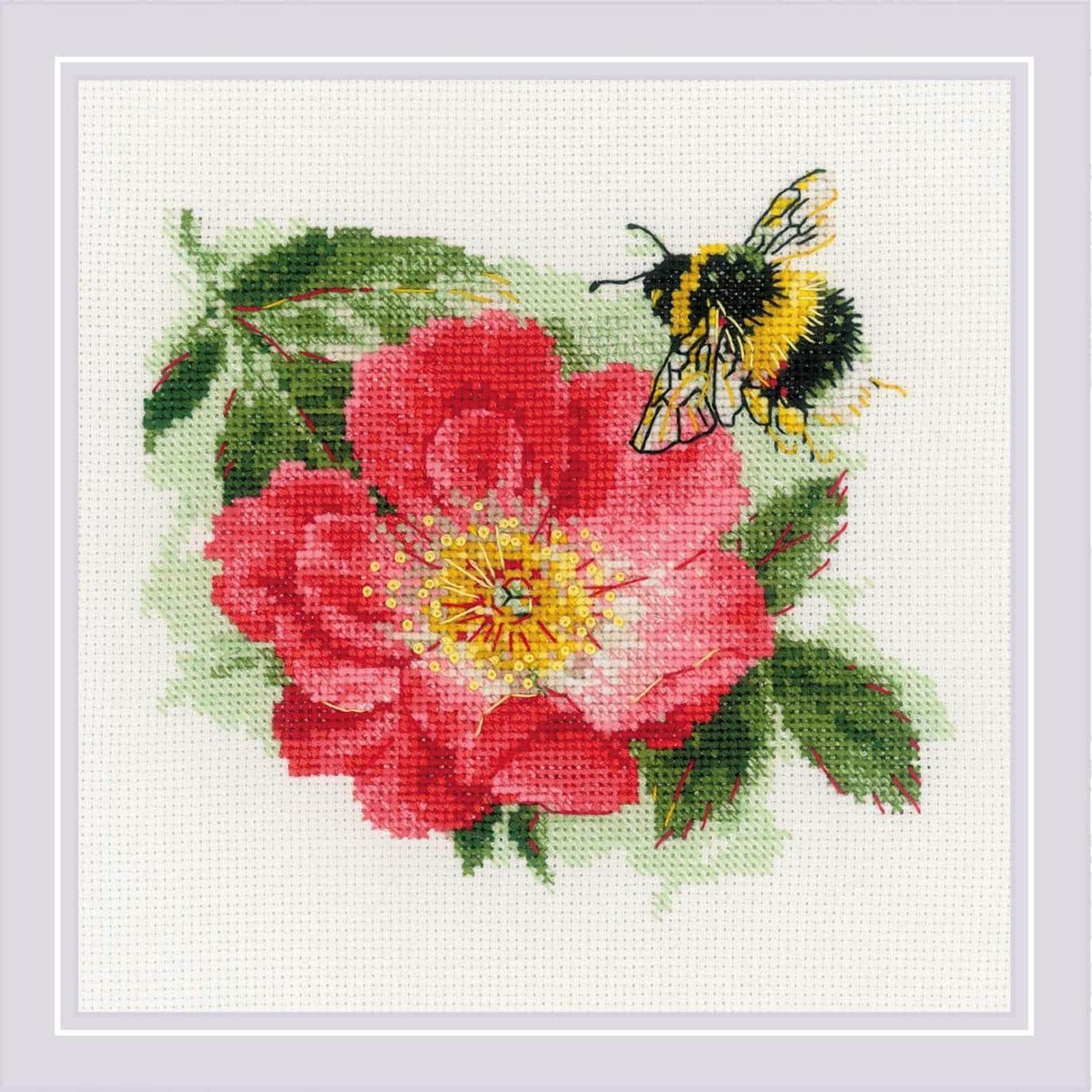 RIOLIS Furry Bumblebee Counted Cross Stitch Kit