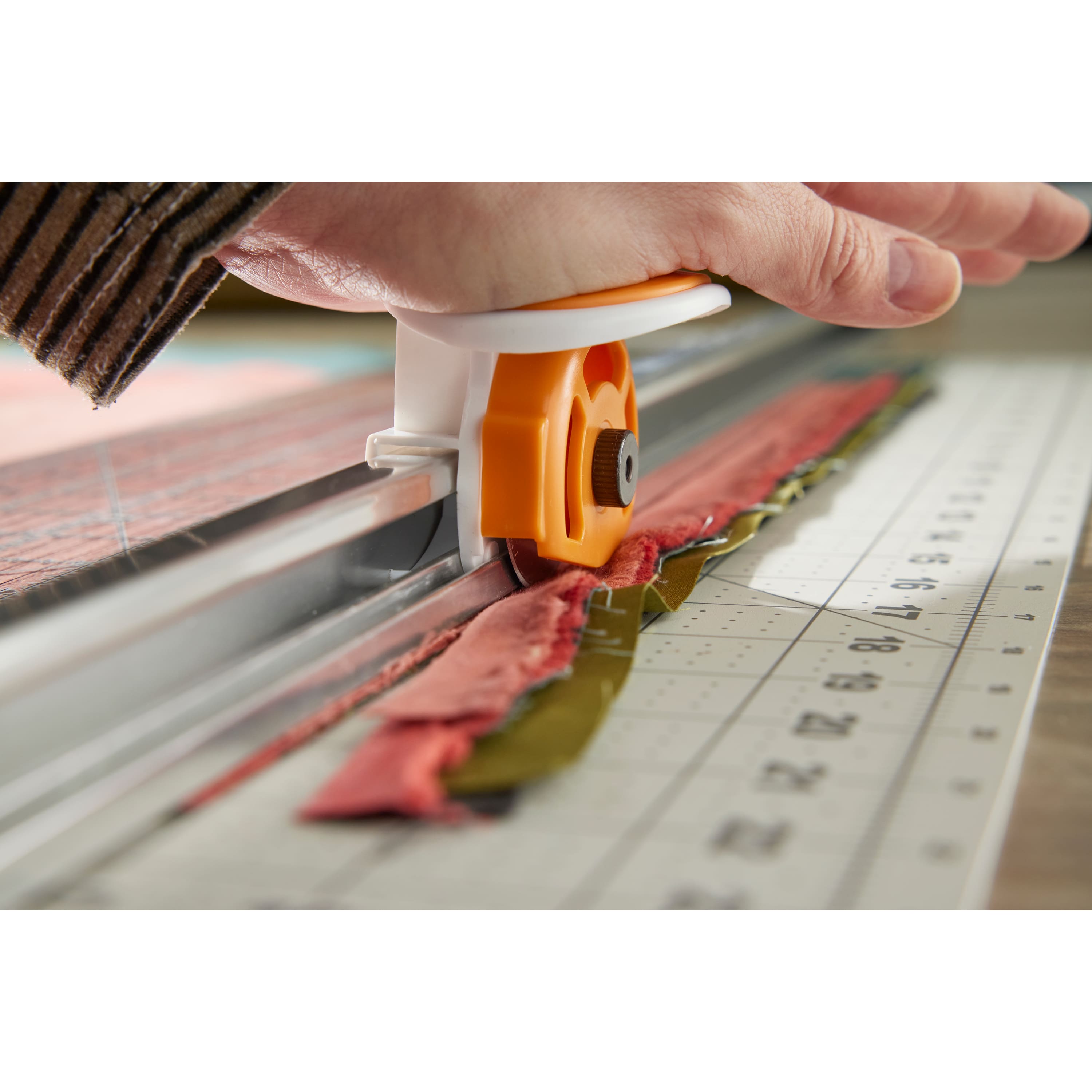 Fiskars® Rotary Cutter & Ruler Combo Tool