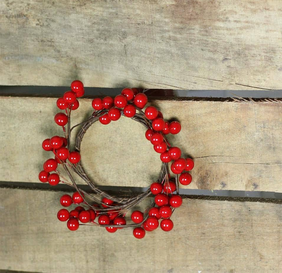 7&#x22; Artificial Red Berries Christmas Candle Holder Ring