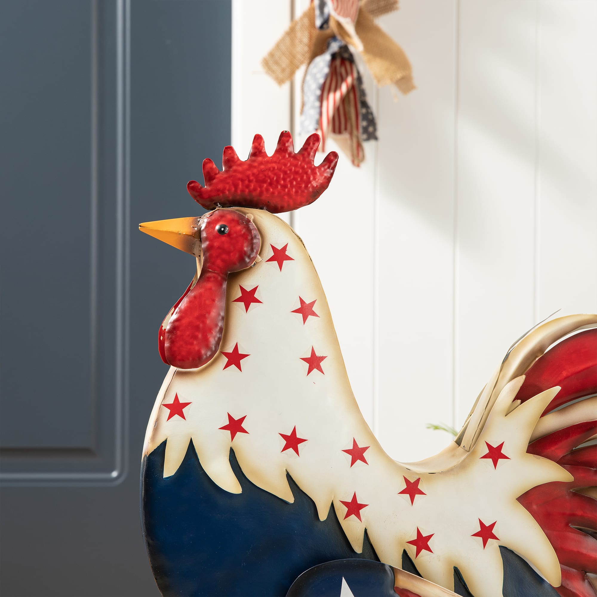 Glitzhome&#xAE; 21&#x22; Metal Patriotic Rooster Porch D&#xE9;cor