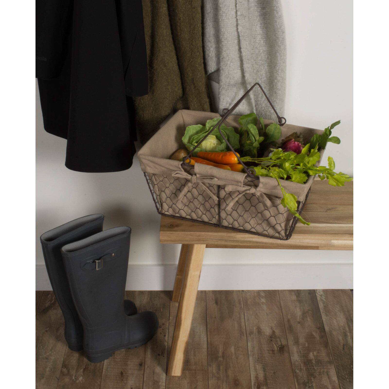 DII&#xAE; Natural Chicken Wire Egg Basket