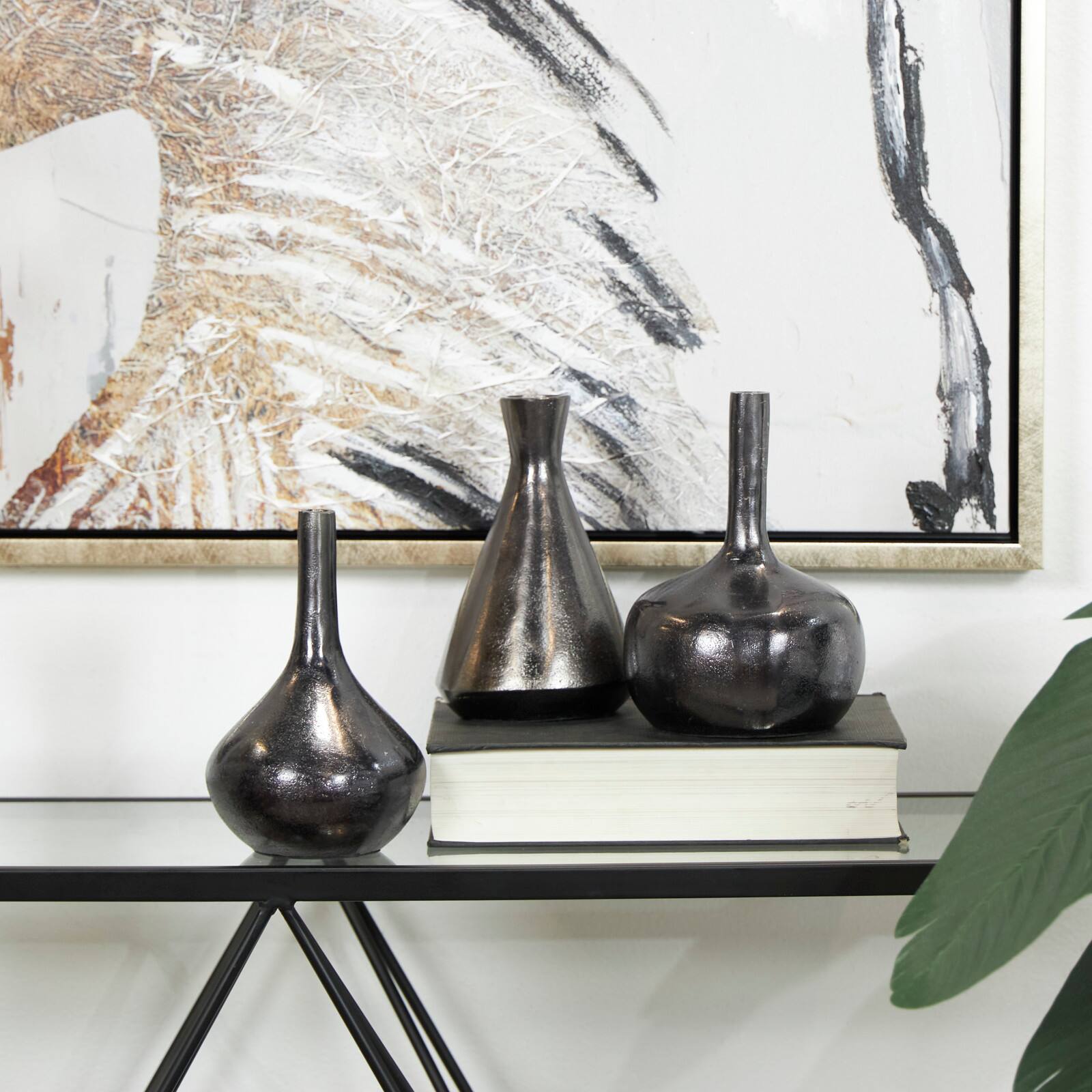 CosmoLiving by Cosmopolitan Contemporary Aluminum Vase Set