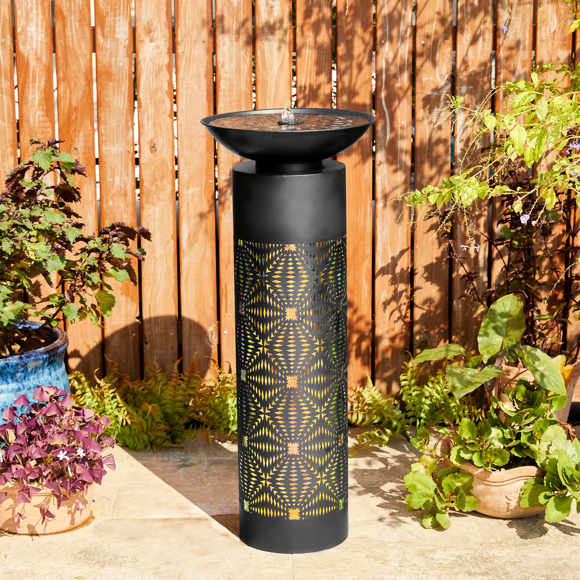 Glitzhome® 35.75" Metal LED Cutout Pattern Outdoor Fountain