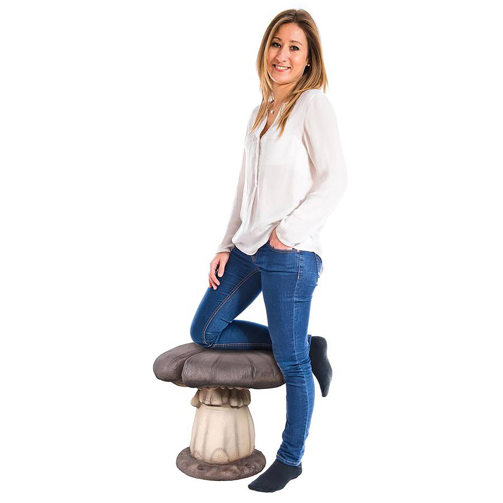 Design Toscado 17&#x22; Massive Mystic Mushroom Stool Garden Statue