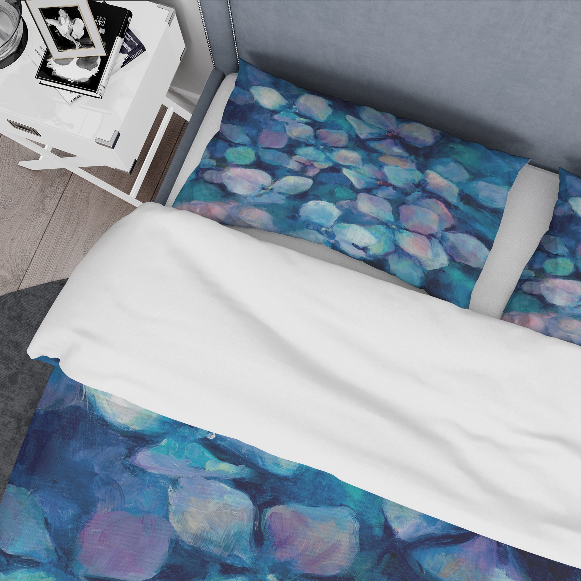 Designart &#x27;Abstract Blue Flower Petals&#x27; Geometric Bedding Set - Duvet Cover &#x26; Shams