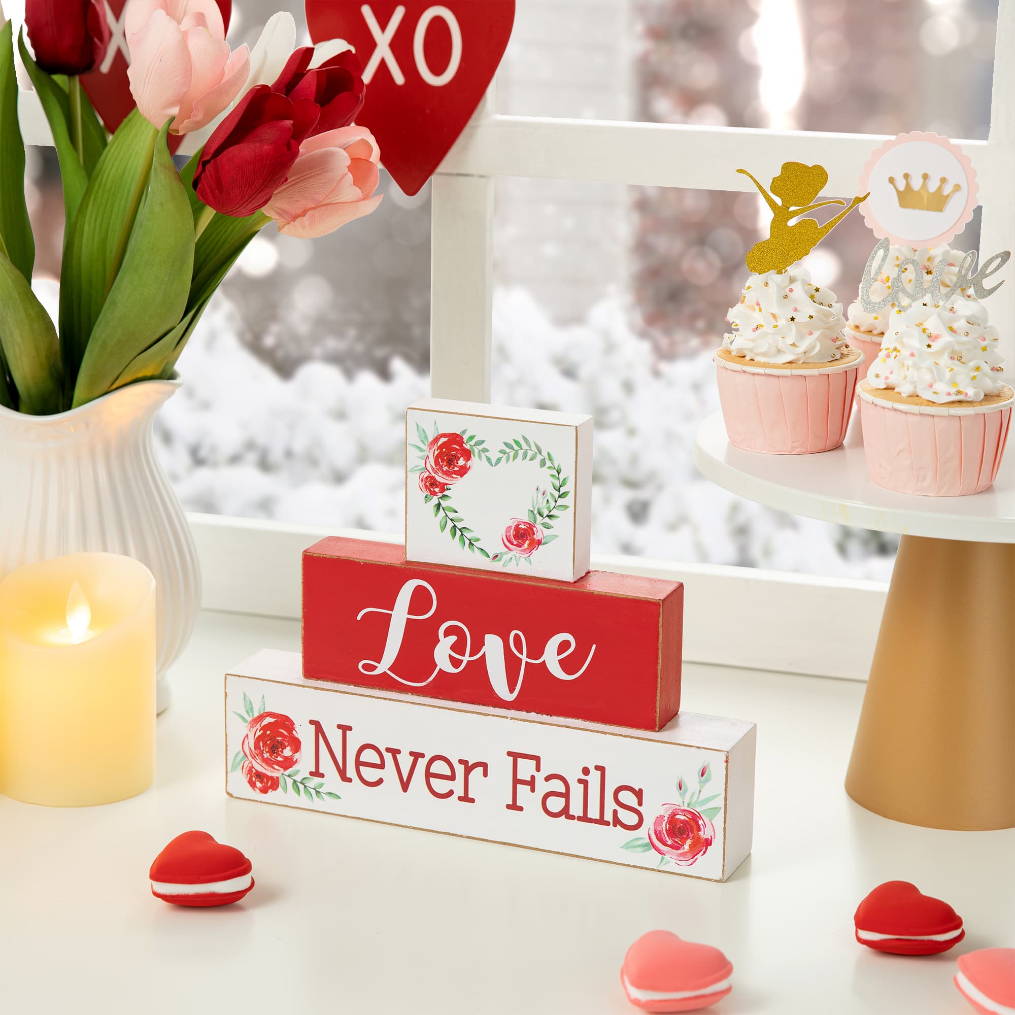 Glitzhome&#xAE; 9.5&#x22; Valentine&#x27;s Wooden Block Tabletop Sign