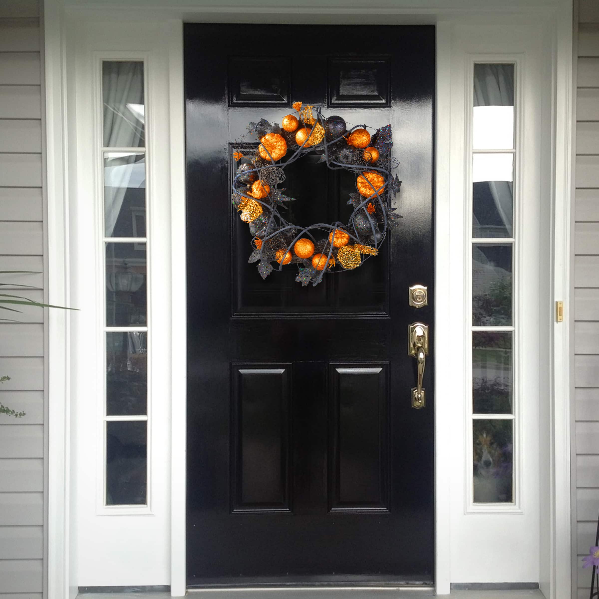 20&#x27;&#x27; Pumpkin with Orange Ornaments Halloween Wreath