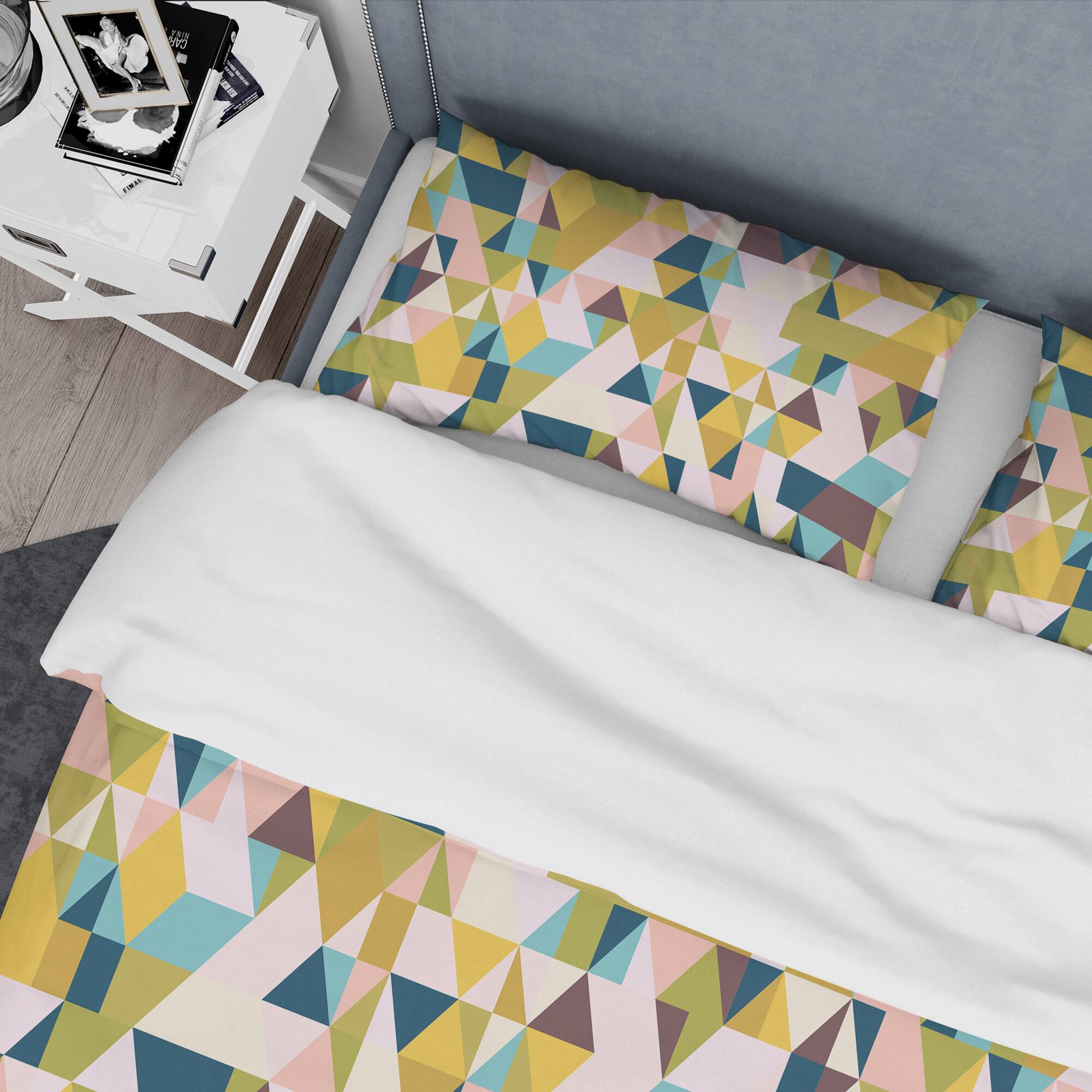 Designart 'Triangular Retro Design I' Mid-Century Duvet Cover Set