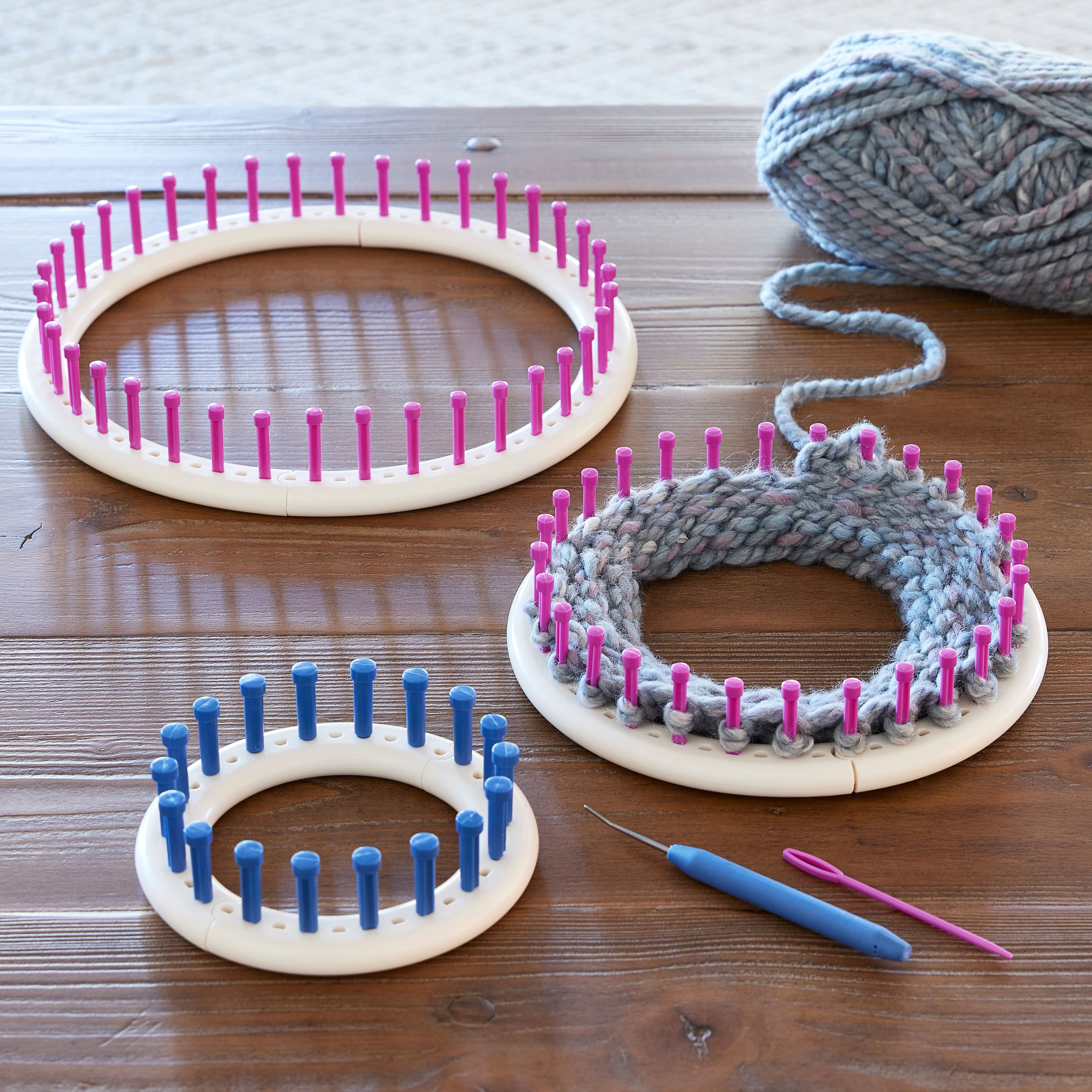 Build-a-Loom&#xAE; Round Kit by Loops &#x26; Threads&#xAE;