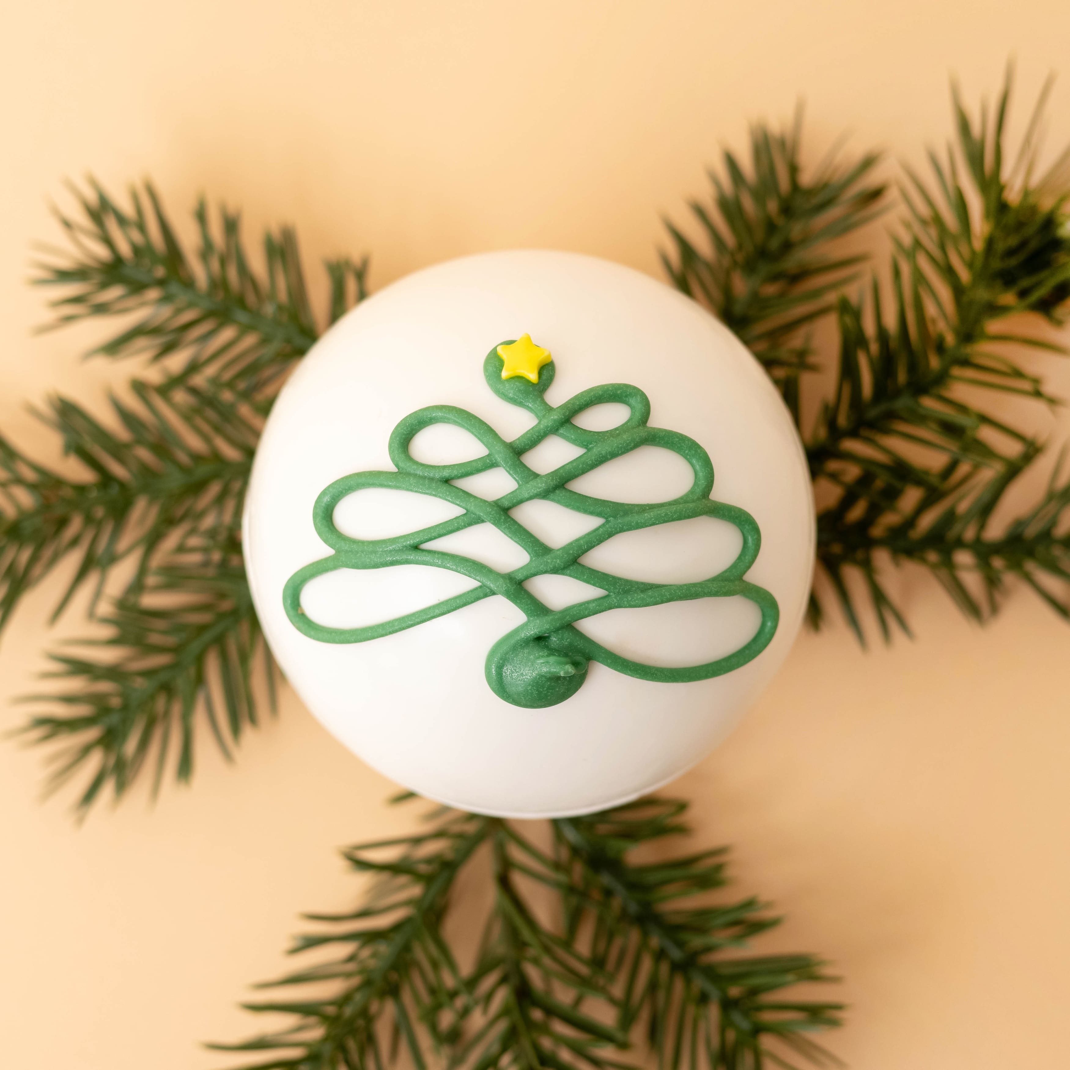 Kaboom Chocolaka Mini Chocolate Ball Piñata Mold