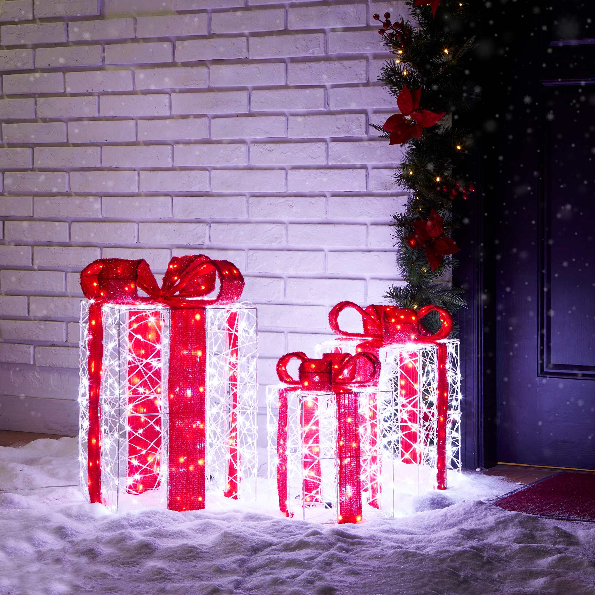 Glitzhome&#xAE; Lighted Christmas Crystal White 3D Giftbox Outdoor D&#xE9;cor Set