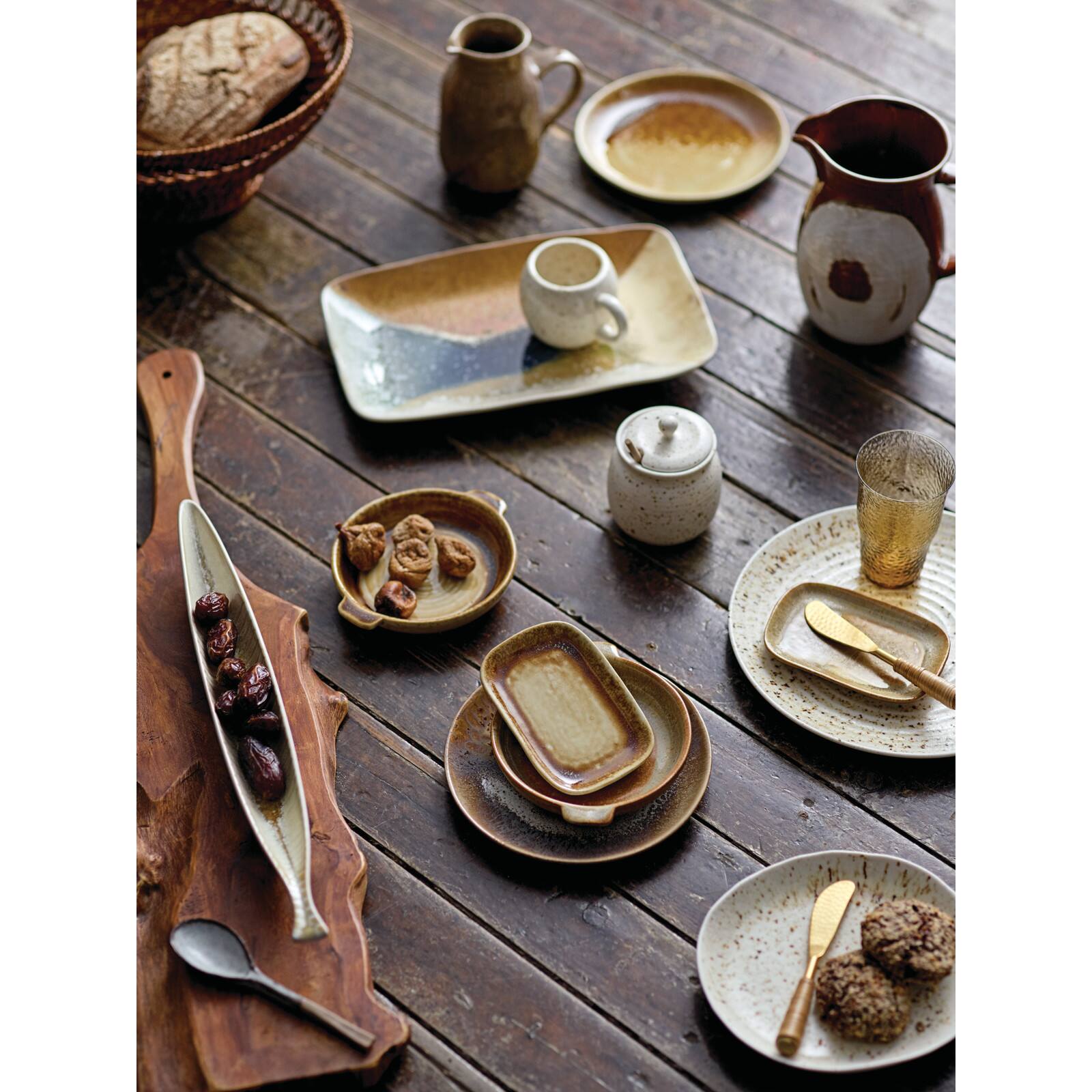 Hello Honey&#xAE; 30.5&#x22; Mango Wood Cutting Board with Handle