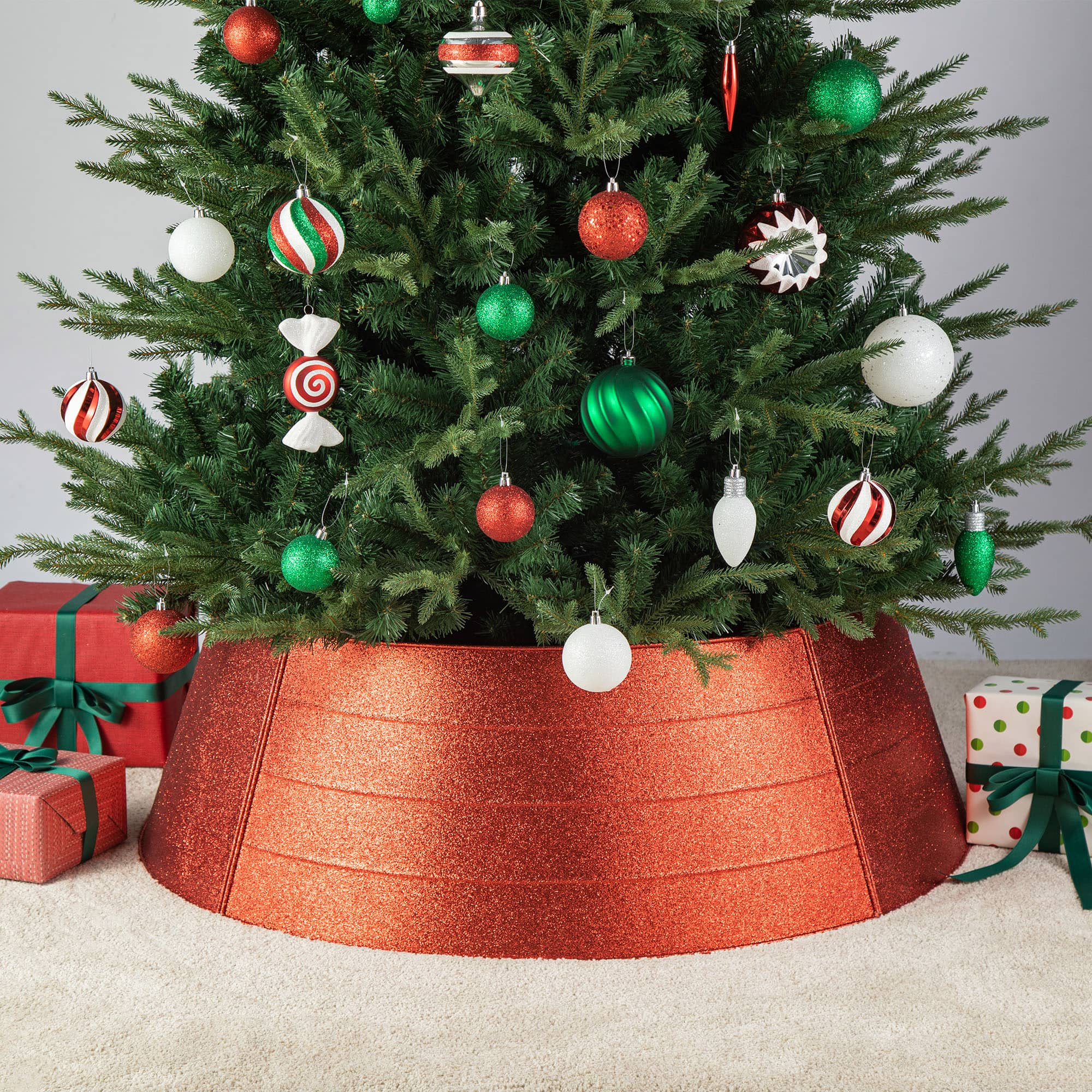 Glitzhome&#xAE; 3ft. Red Glitter Metal Tree Collar