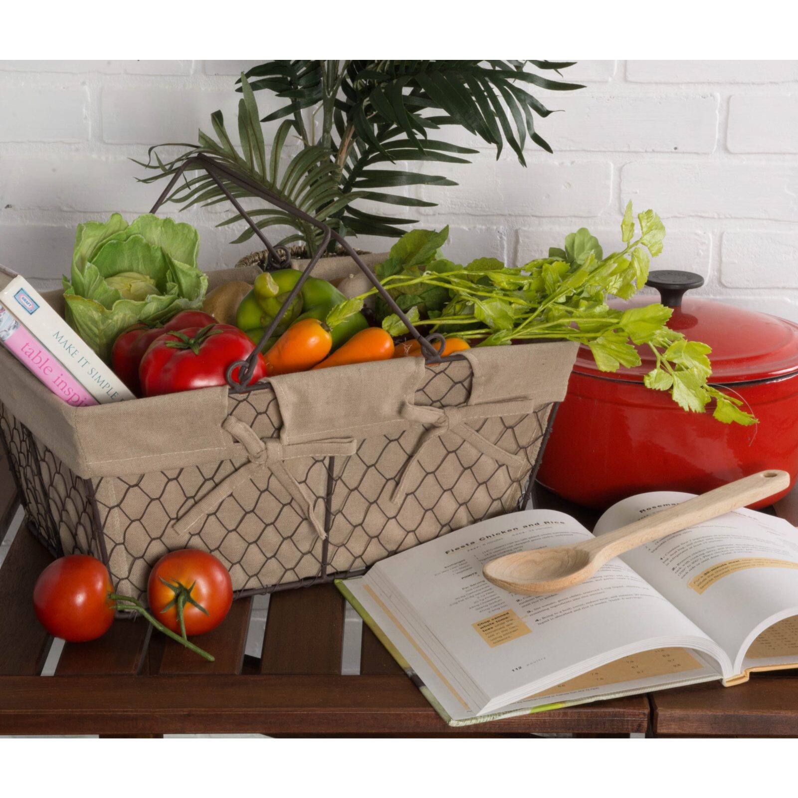 DII&#xAE; Natural Chicken Wire Egg Basket