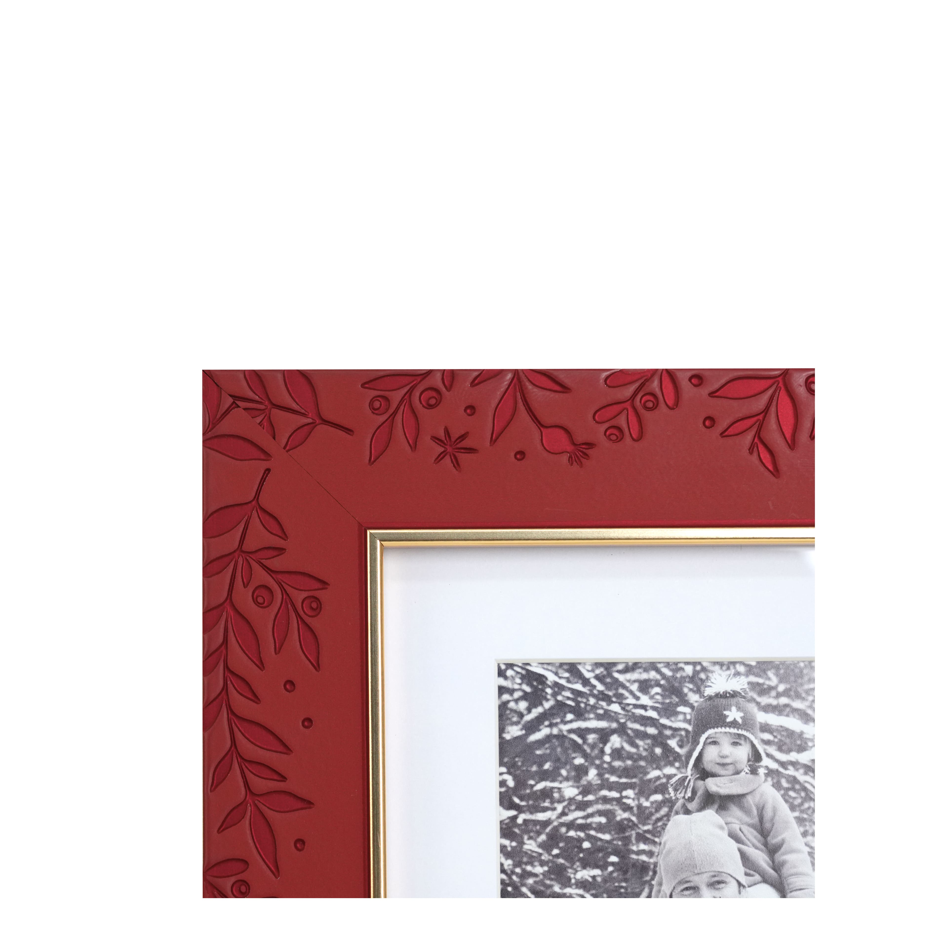 5&#x22; x 7&#x22; Embossed Leaf Plastic Frame by Studio D&#xE9;cor&#xAE;